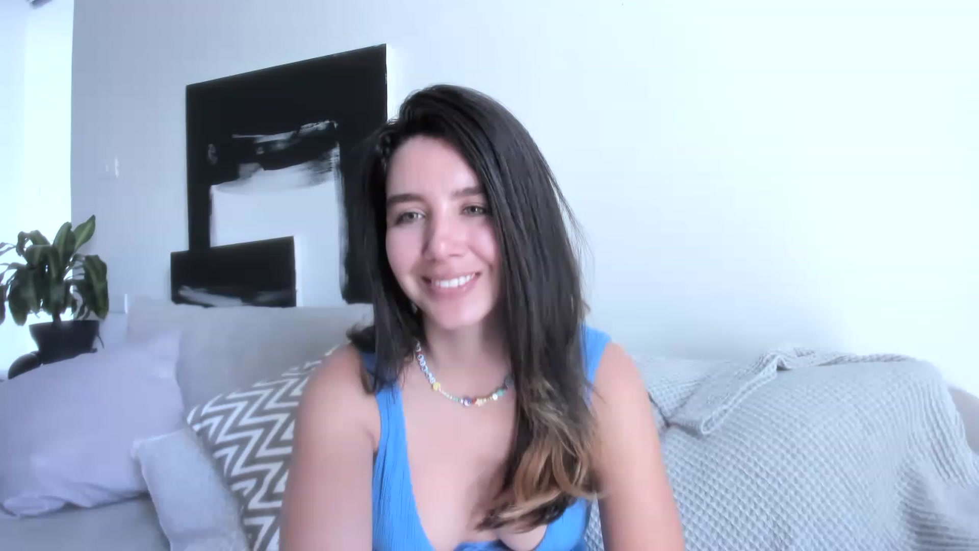 Gallery image thumbnail from LauraVega's myfreecams stream on, 06/11/2023, 16:16 image 5 of 20