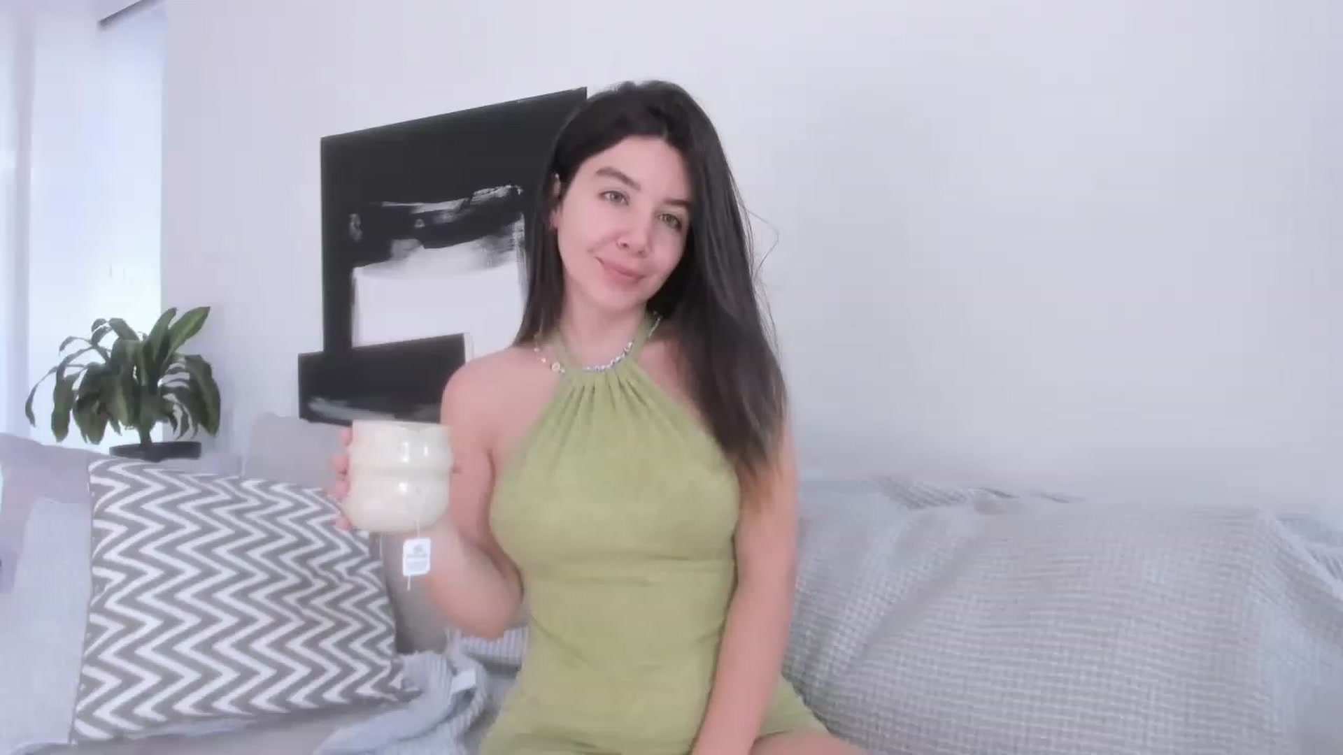 Gallery image thumbnail from LauraVega's myfreecams stream on, 06/18/2023, 15:56 image 1 of 20