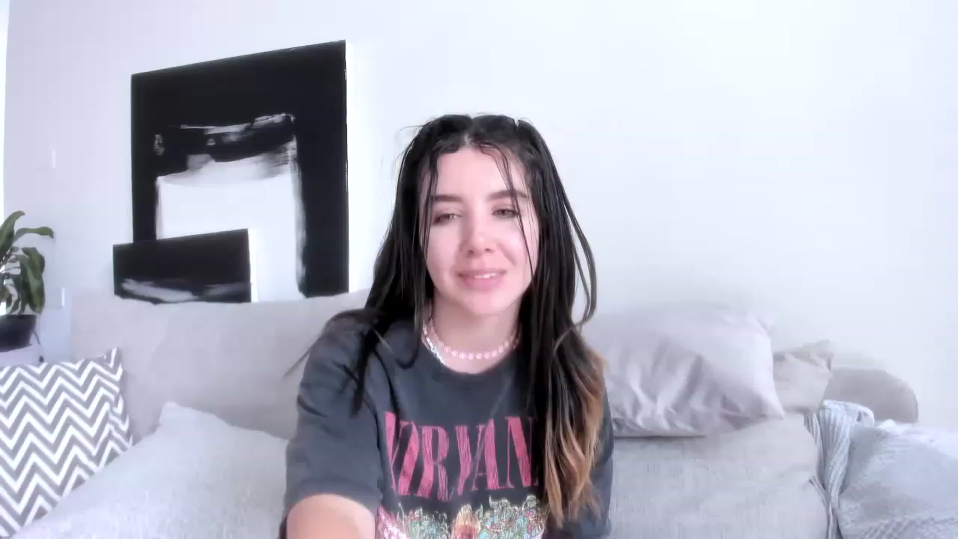 Gallery image thumbnail from LauraVega's myfreecams stream on, 06/25/2023, 17:57 image 2 of 20
