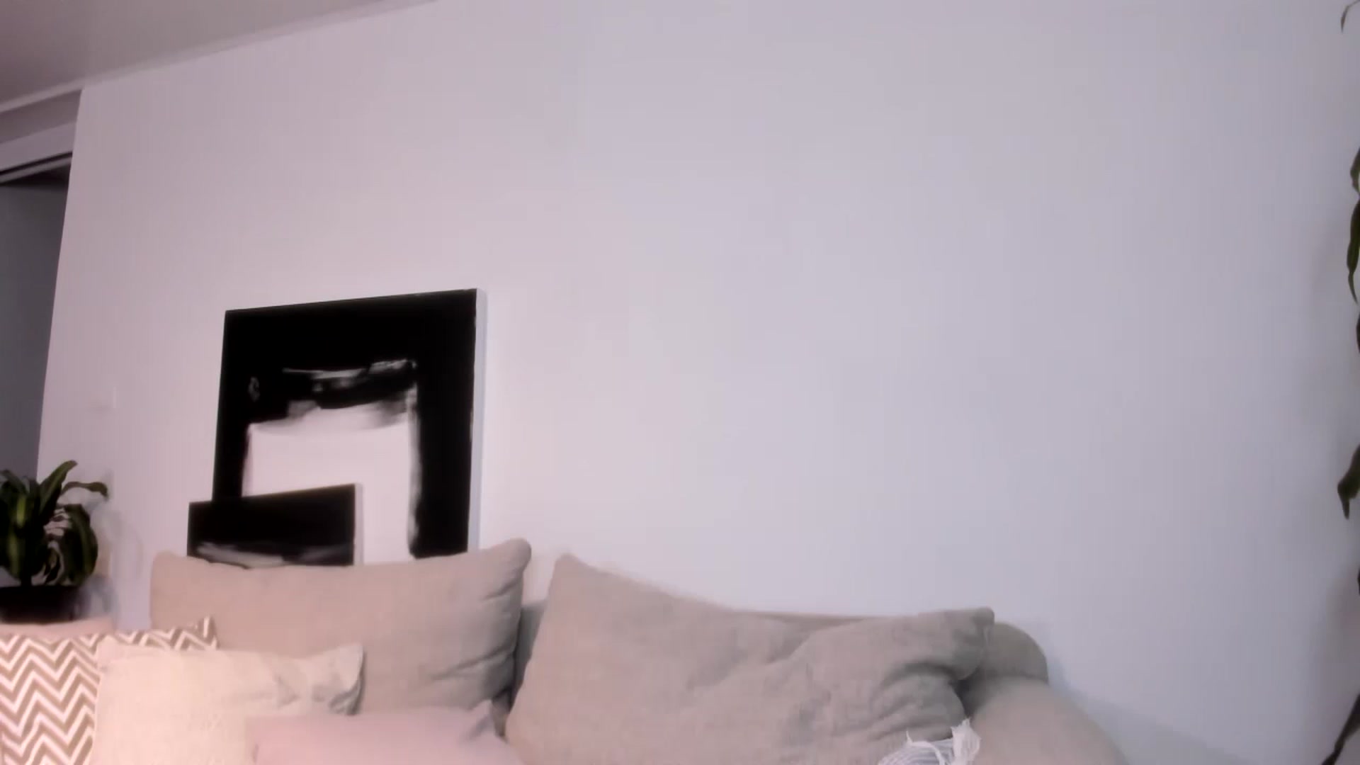 Gallery image thumbnail from LauraVega's myfreecams stream on, 06/26/2023, 24:03 image 13 of 20