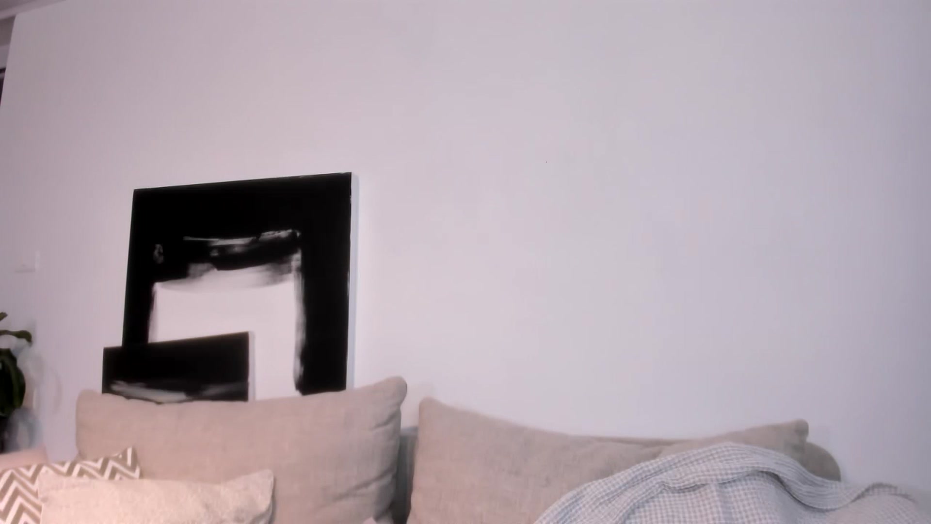 Gallery image thumbnail from LauraVega's myfreecams stream on, 06/26/2023, 24:03 image 17 of 20
