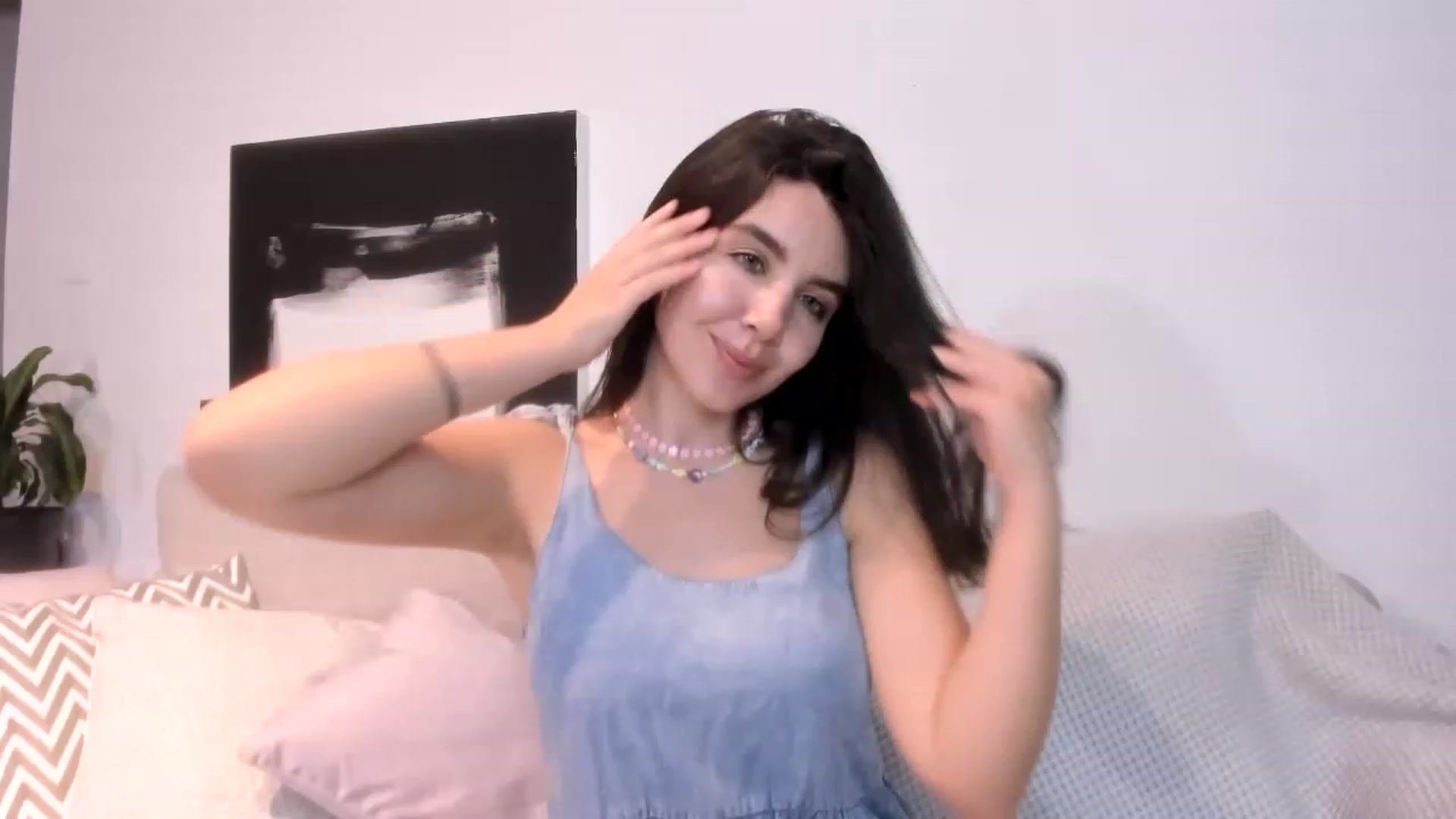 Gallery image thumbnail from LauraVega's myfreecams stream on, 06/27/2023, 24:10 image 1 of 20
