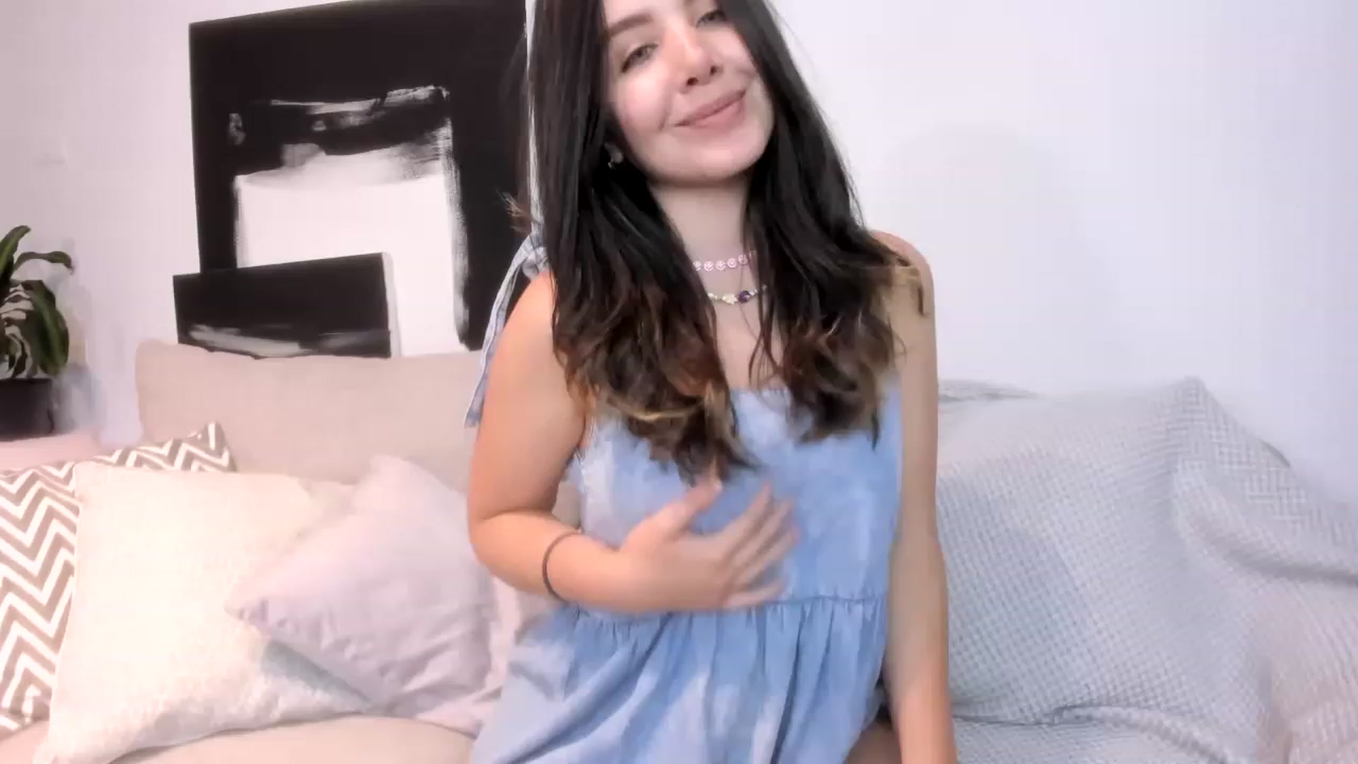 Gallery image thumbnail from LauraVega's myfreecams stream on, 06/27/2023, 24:10 image 12 of 20