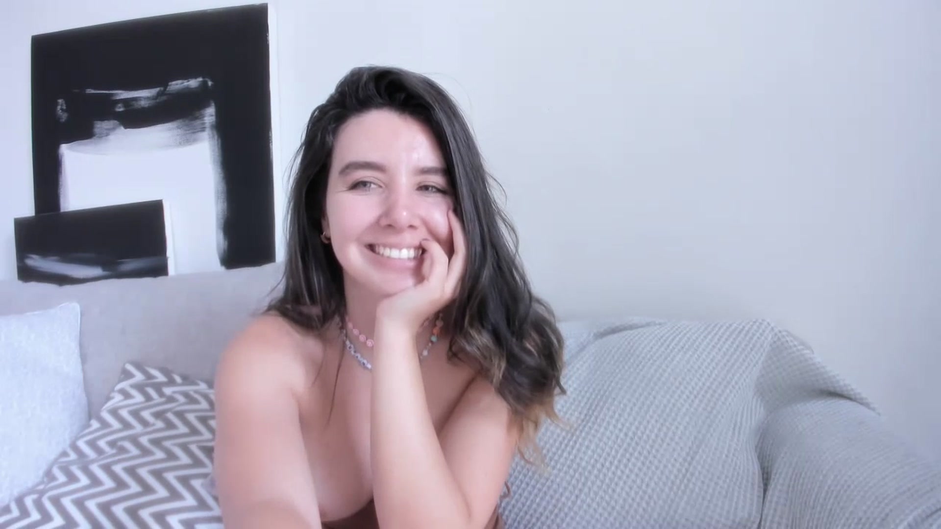 Gallery image thumbnail from LauraVega's myfreecams stream on, 07/01/2023, 17:45 image 10 of 20