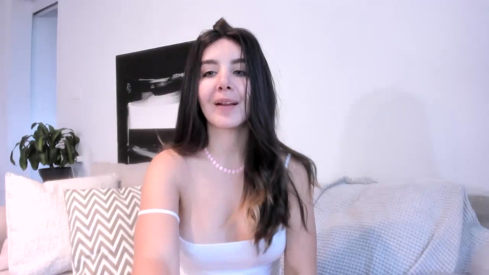 Gallery image thumbnail from LauraVega's myfreecams stream on, 07/04/2023, 23:44 image 5 of 20