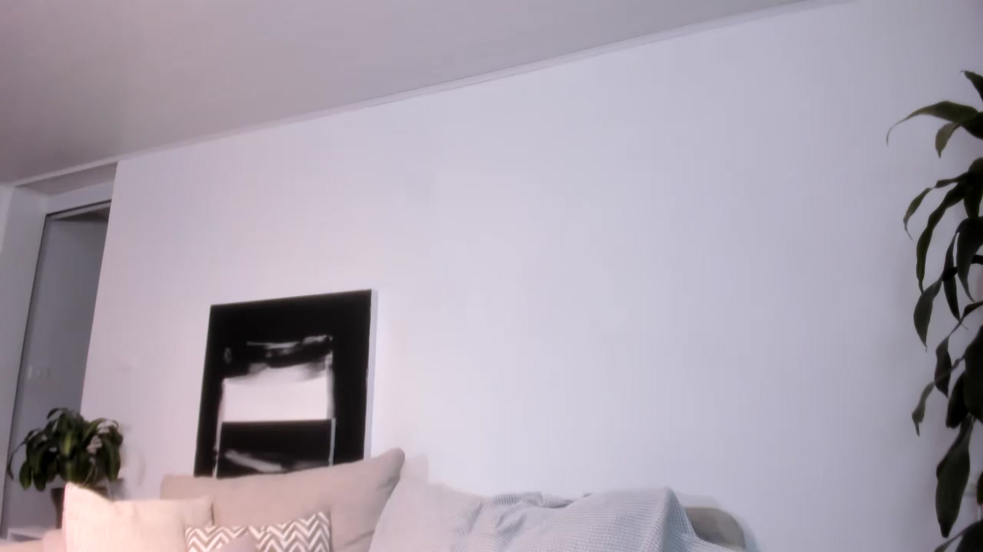 Gallery image thumbnail from LauraVega's myfreecams stream on, 07/05/2023, 24:21 image 2 of 20
