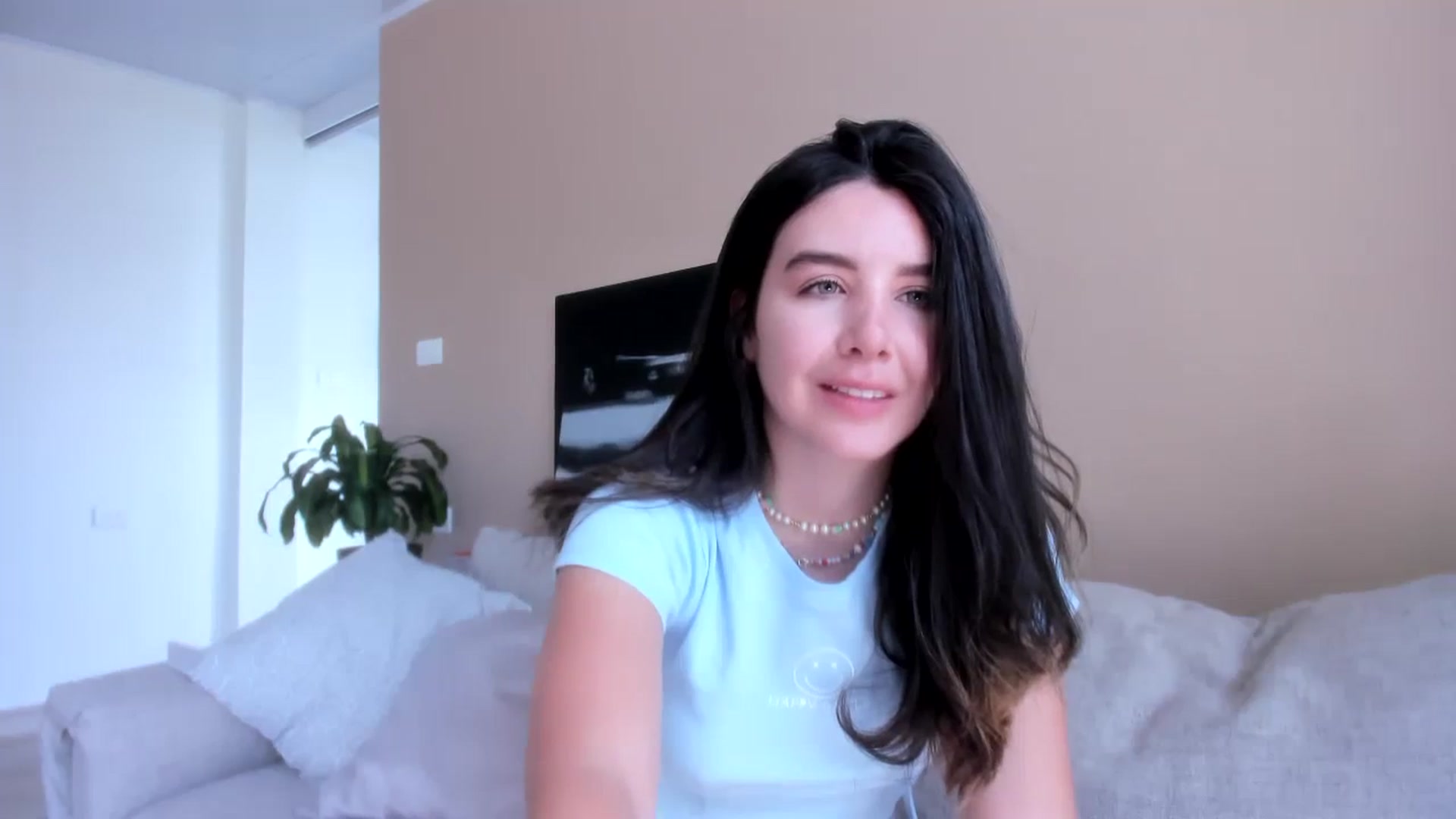 Gallery image thumbnail from LauraVega's myfreecams stream on, 07/22/2023, 15:46 image 18 of 20