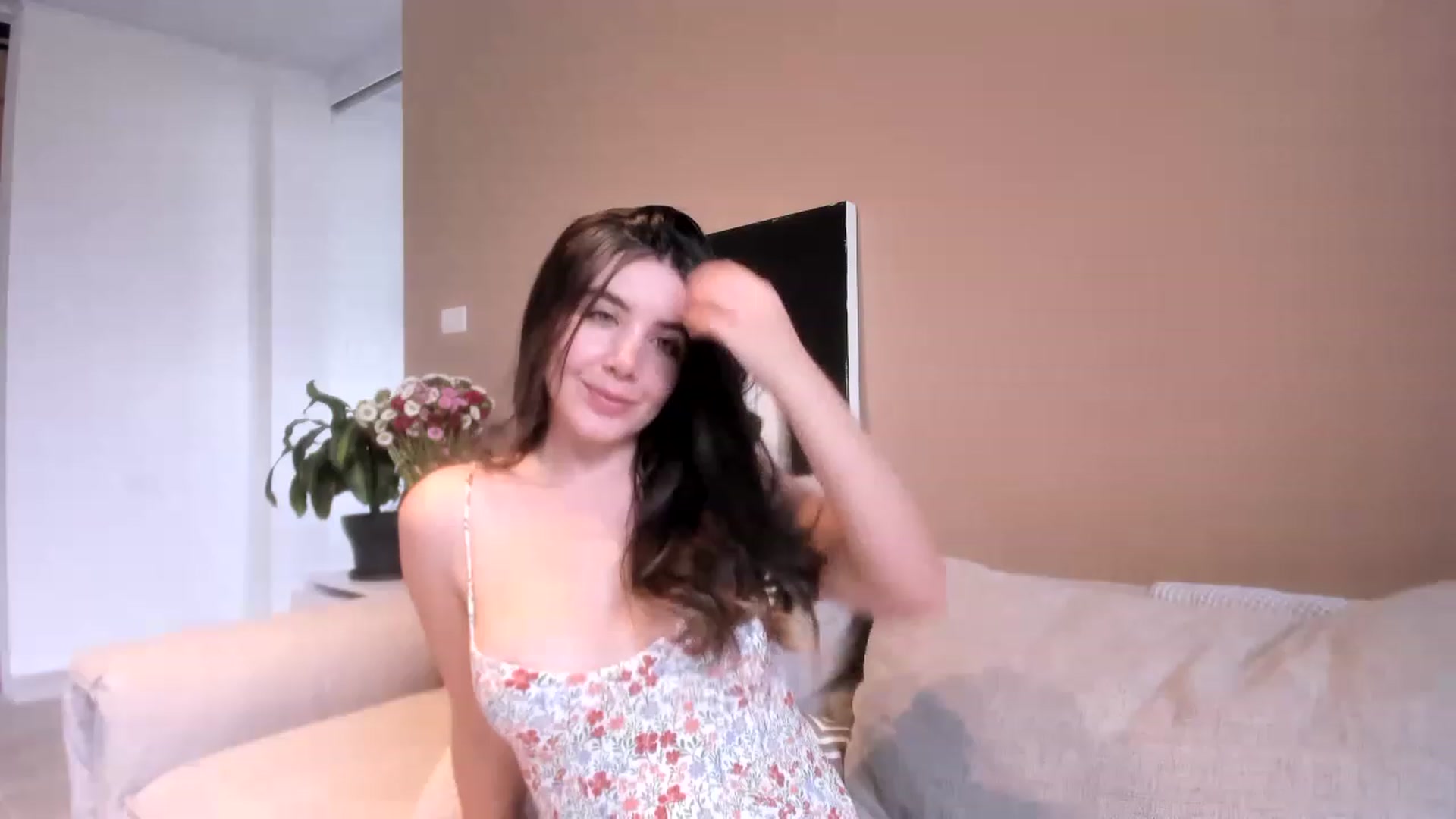 Gallery image thumbnail from LauraVega's myfreecams stream on, 08/13/2023, 23:03 image 4 of 20