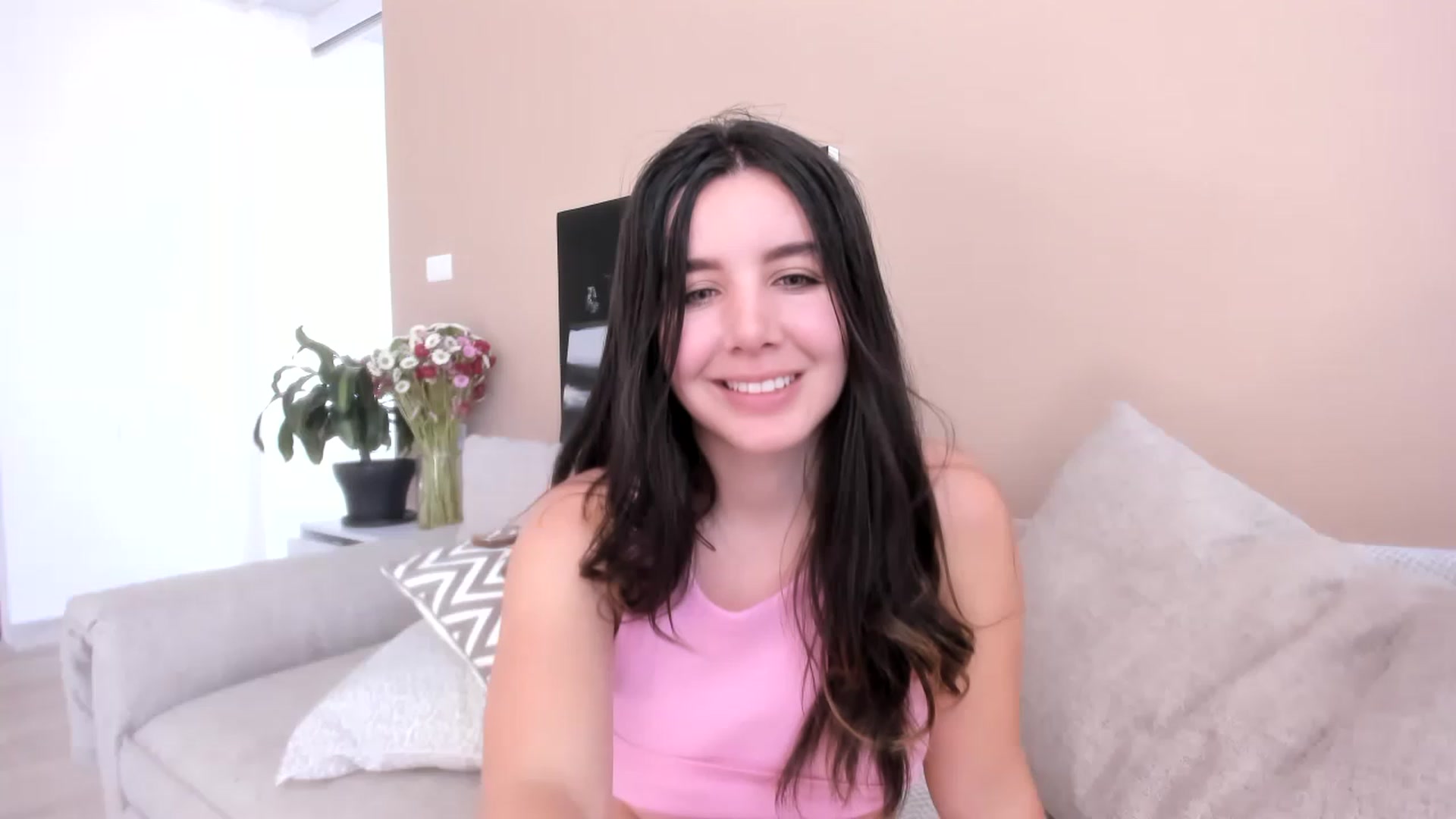 Gallery image thumbnail from LauraVega's myfreecams stream on, 08/14/2023, 16:50 image 5 of 20