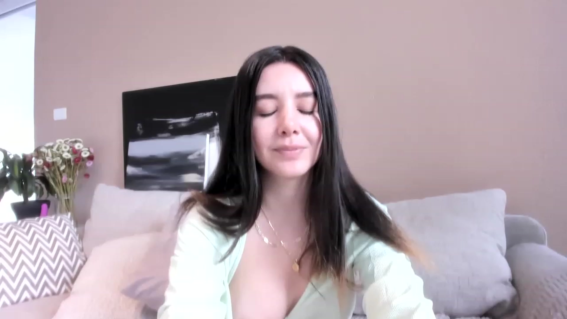 Gallery image thumbnail from LauraVega's myfreecams stream on, 08/19/2023, 15:49 image 19 of 20