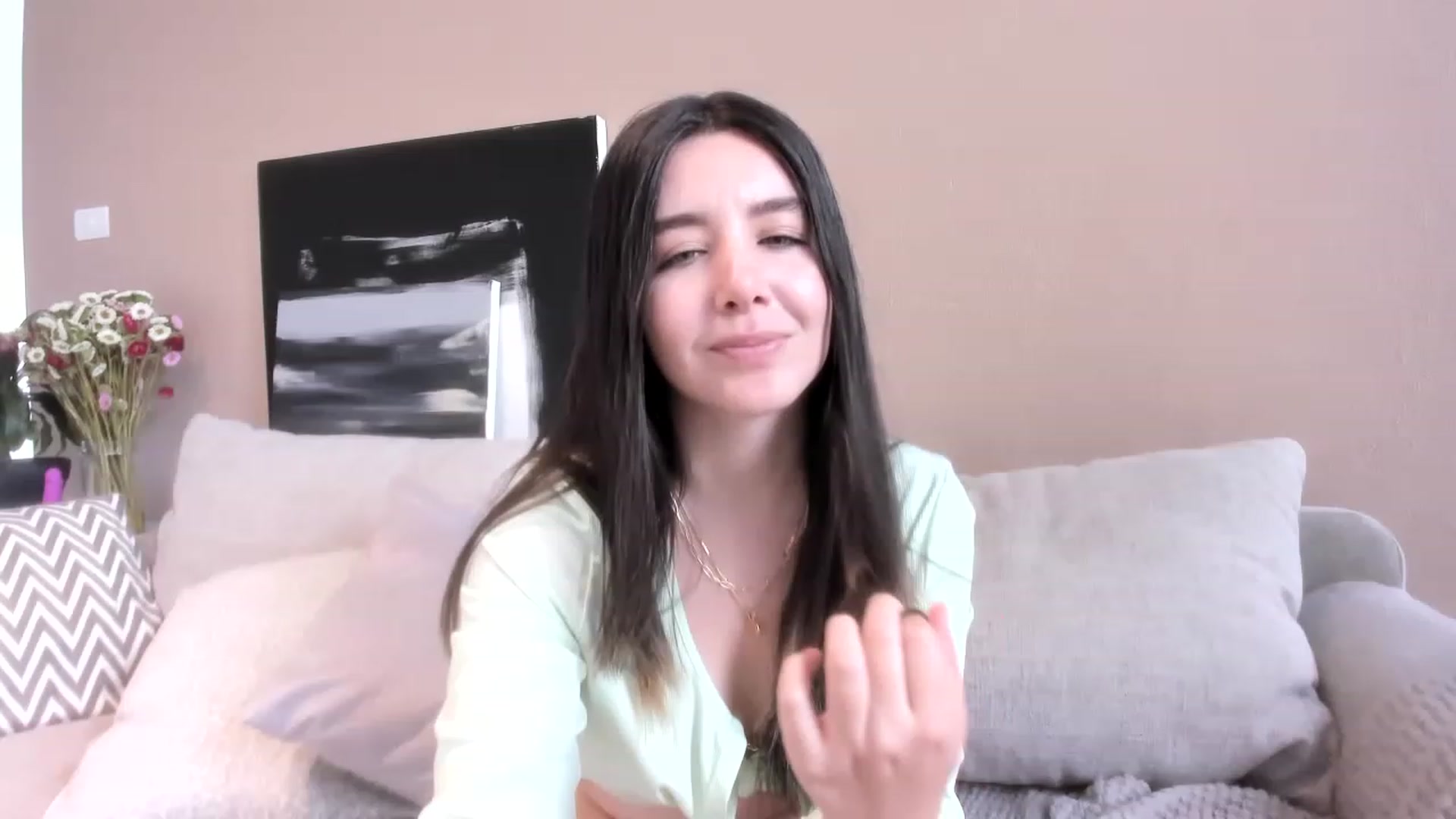 Gallery image thumbnail from LauraVega's myfreecams stream on, 08/19/2023, 15:49 image 16 of 20