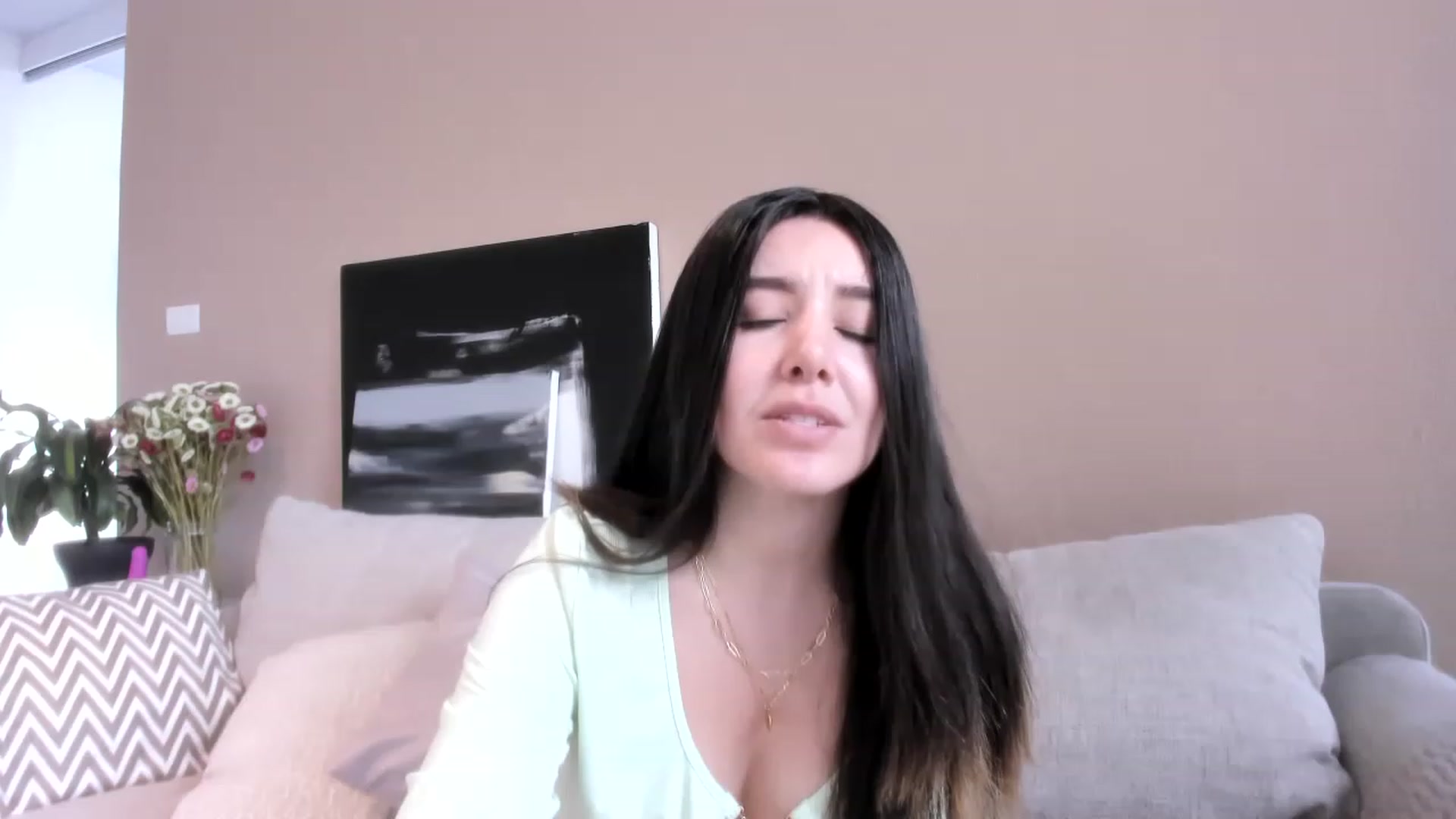 Gallery image thumbnail from LauraVega's myfreecams stream on, 08/19/2023, 15:49 image 18 of 20