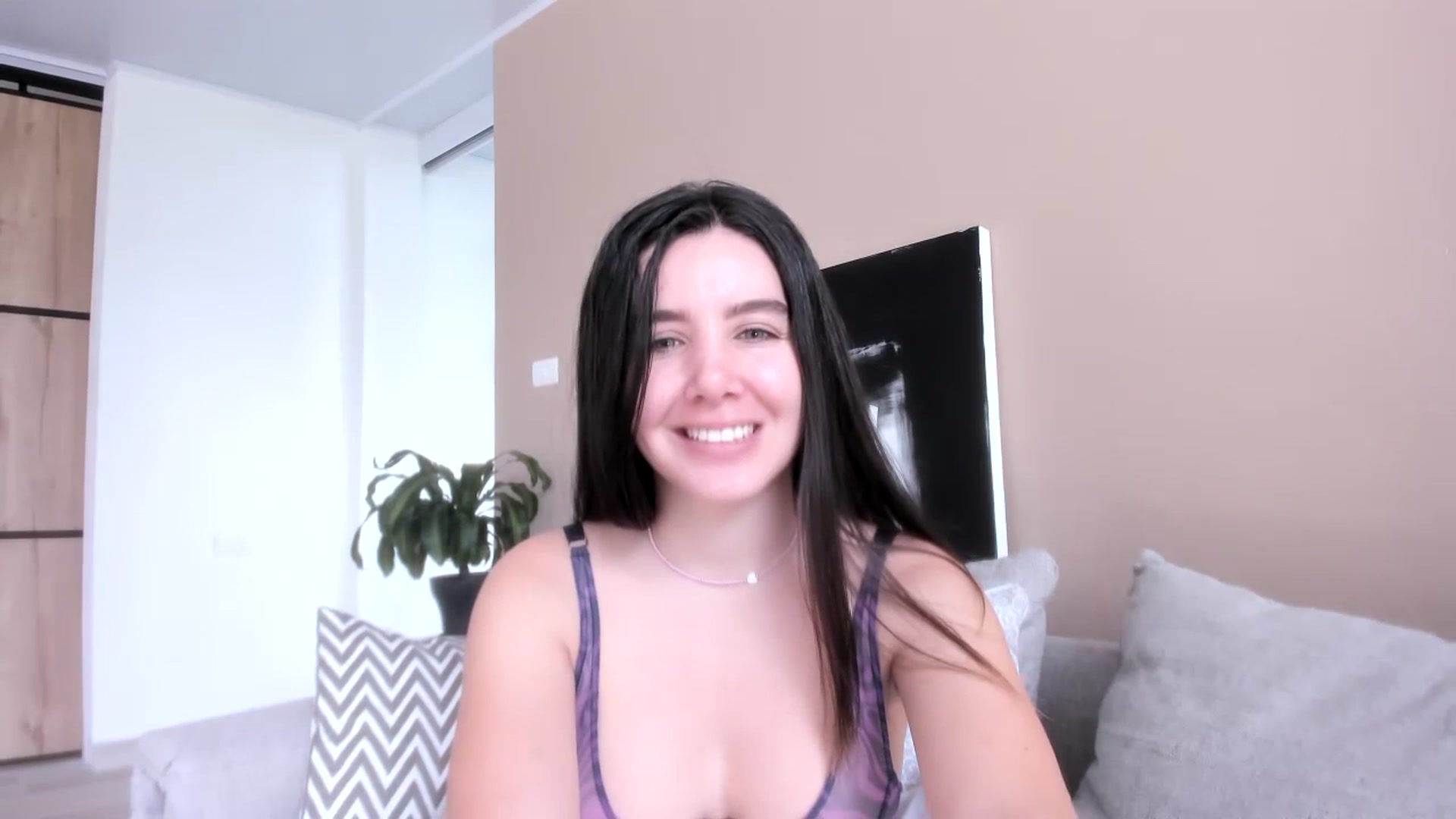 Gallery image thumbnail from LauraVega's myfreecams stream on, 08/31/2023, 16:16 image 5 of 20