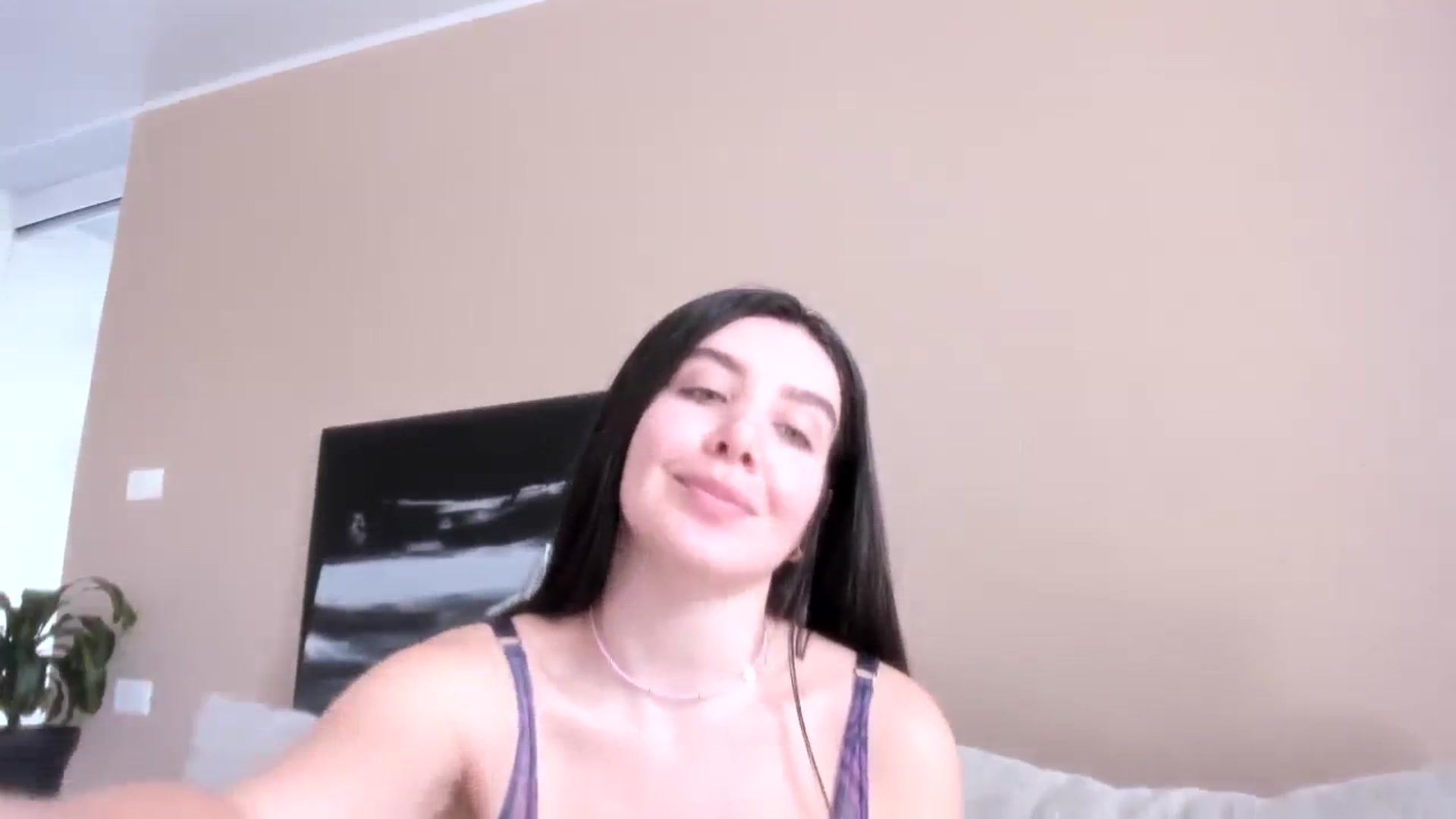 Gallery image thumbnail from LauraVega's myfreecams stream on, 08/31/2023, 16:16 image 14 of 20