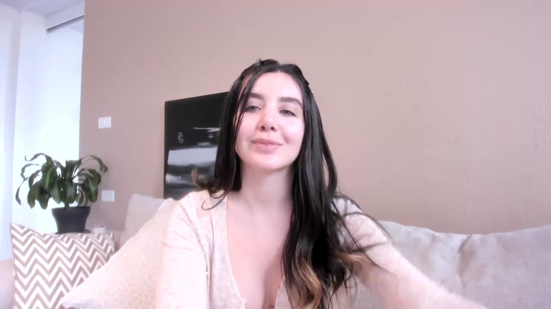 Gallery image thumbnail from LauraVega's myfreecams stream on, 09/02/2023, 17:12 image 16 of 20
