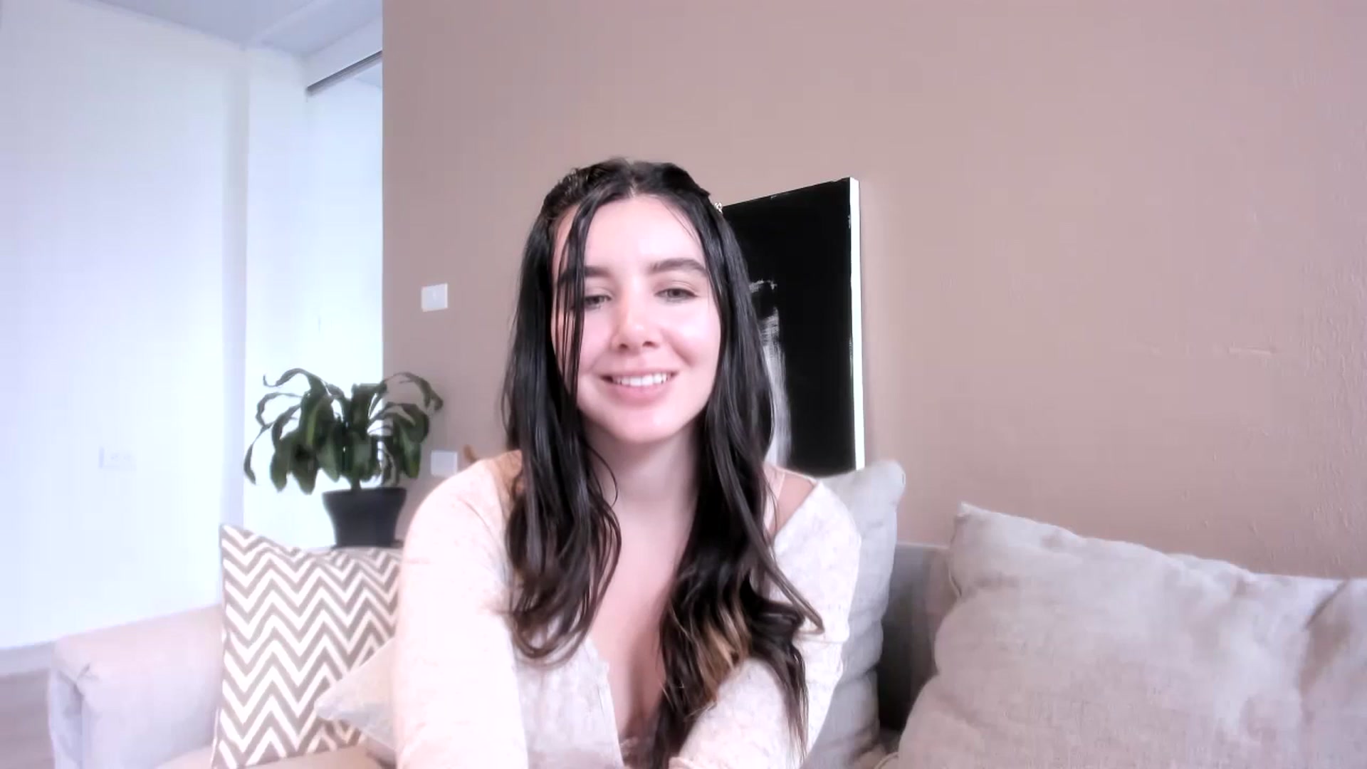 Gallery image thumbnail from LauraVega's myfreecams stream on, 09/02/2023, 17:12 image 10 of 20