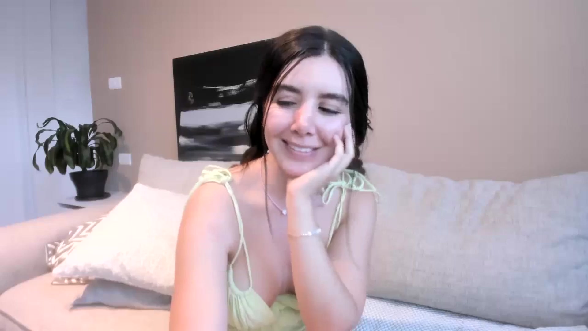 Gallery image thumbnail from LauraVega's myfreecams stream on, 09/05/2023, 23:03 image 20 of 20