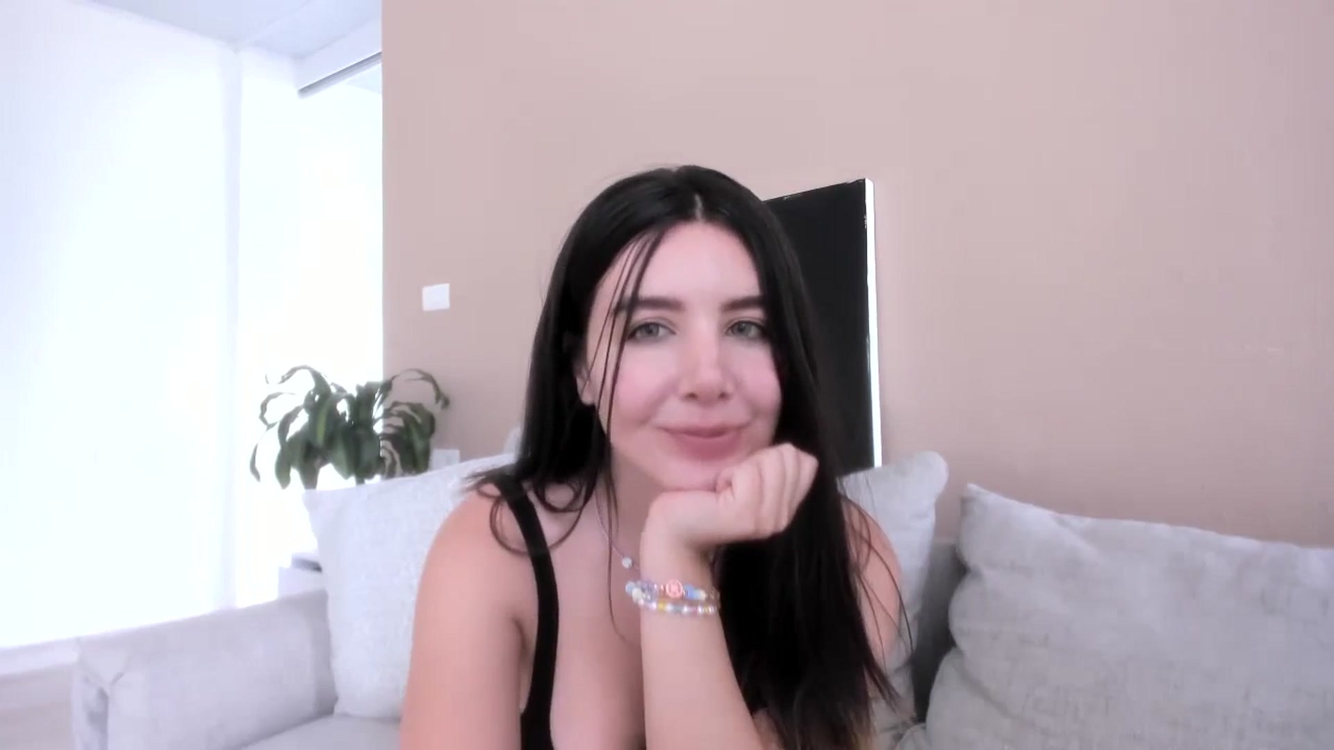 Gallery image thumbnail from LauraVega's myfreecams stream on, 09/09/2023, 16:45 image 7 of 20