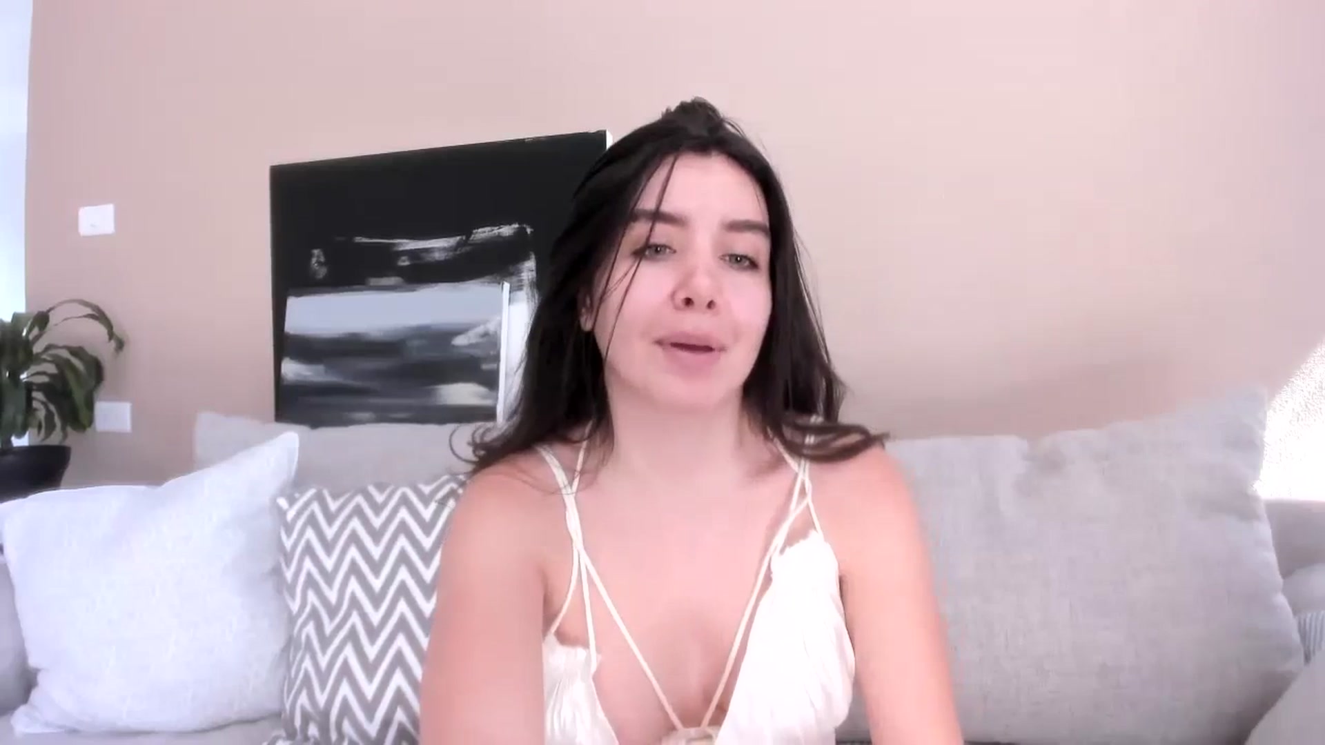 Gallery image thumbnail from LauraVega's myfreecams stream on, 09/23/2023, 14:33 image 16 of 20