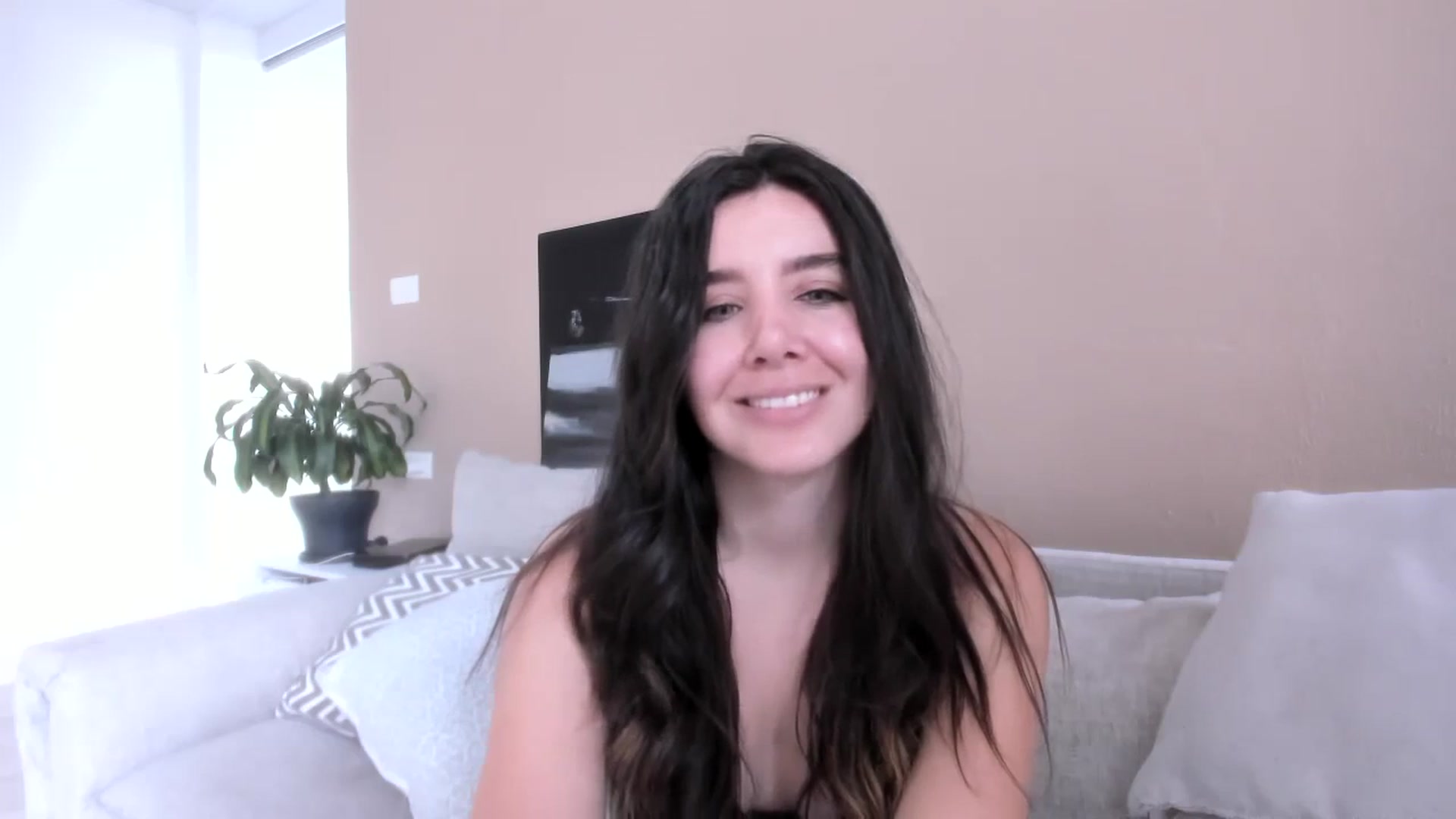 Gallery image thumbnail from LauraVega's myfreecams stream on, 10/02/2023, 15:33 image 18 of 20