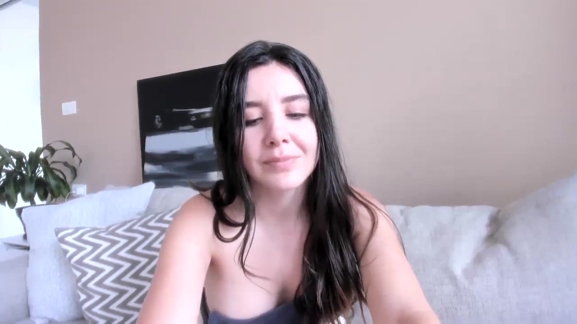 Gallery image thumbnail from LauraVega's myfreecams stream on, 10/03/2023, 17:05 image 20 of 20