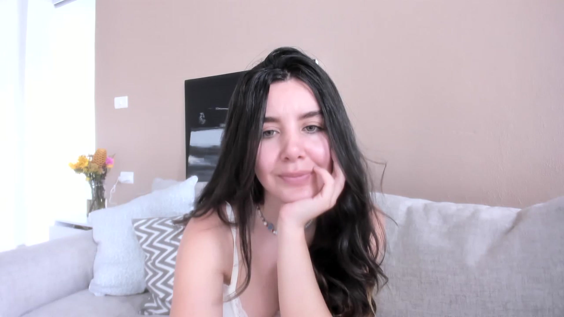 Gallery image thumbnail from LauraVega's myfreecams stream on, 10/05/2023, 16:13 image 13 of 20