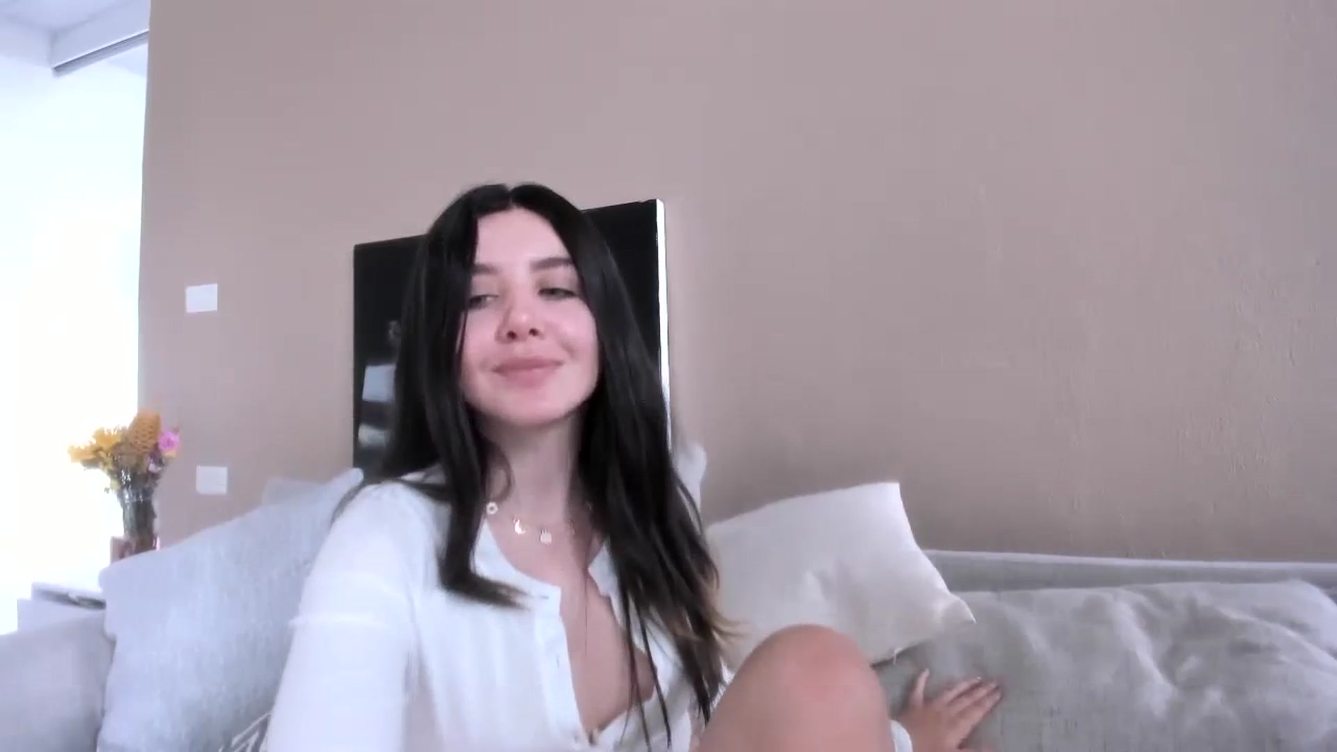 Gallery image thumbnail from LauraVega's myfreecams stream on, 10/10/2023, 14:55 image 3 of 20