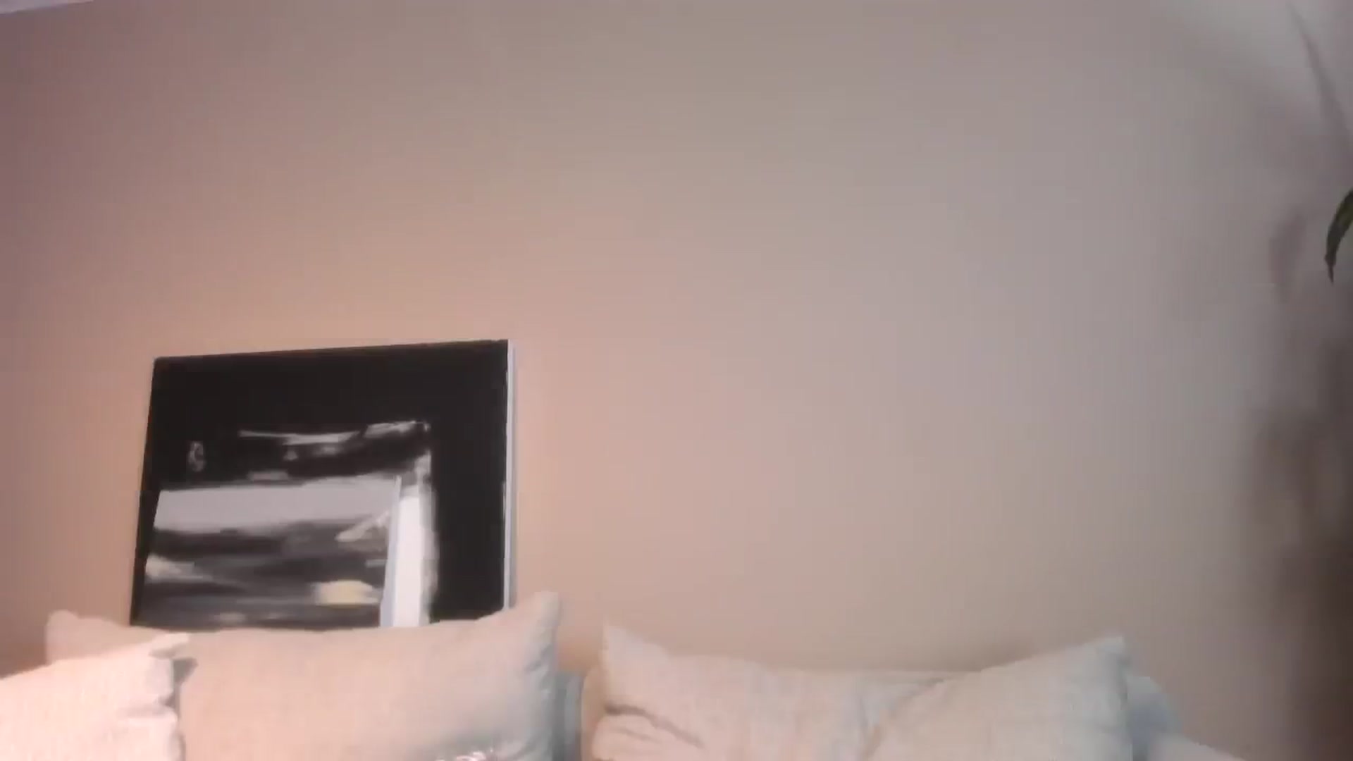 Gallery image thumbnail from LauraVega's myfreecams stream on, 10/21/2023, 01:39 image 17 of 20