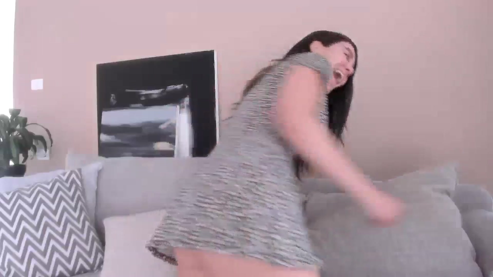 Gallery image thumbnail from LauraVega's myfreecams stream on, 10/22/2023, 17:22 image 12 of 20
