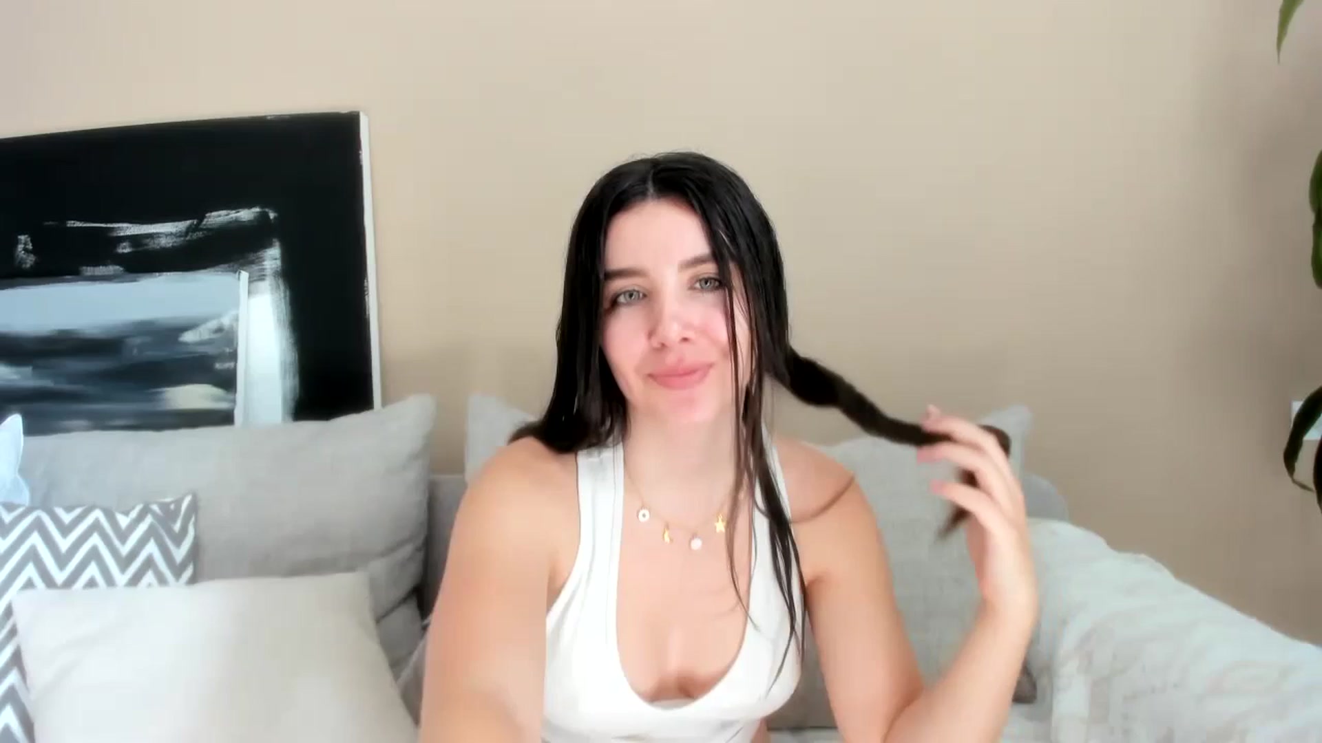 Gallery image thumbnail from LauraVega's myfreecams stream on, 10/26/2023, 15:45 image 1 of 20