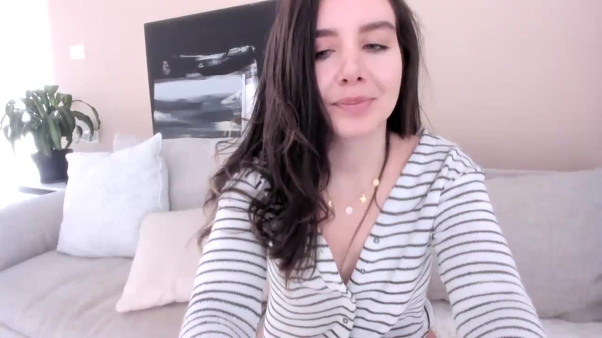 Gallery image thumbnail from LauraVega's myfreecams stream on, 10/31/2023, 15:17 image 5 of 20