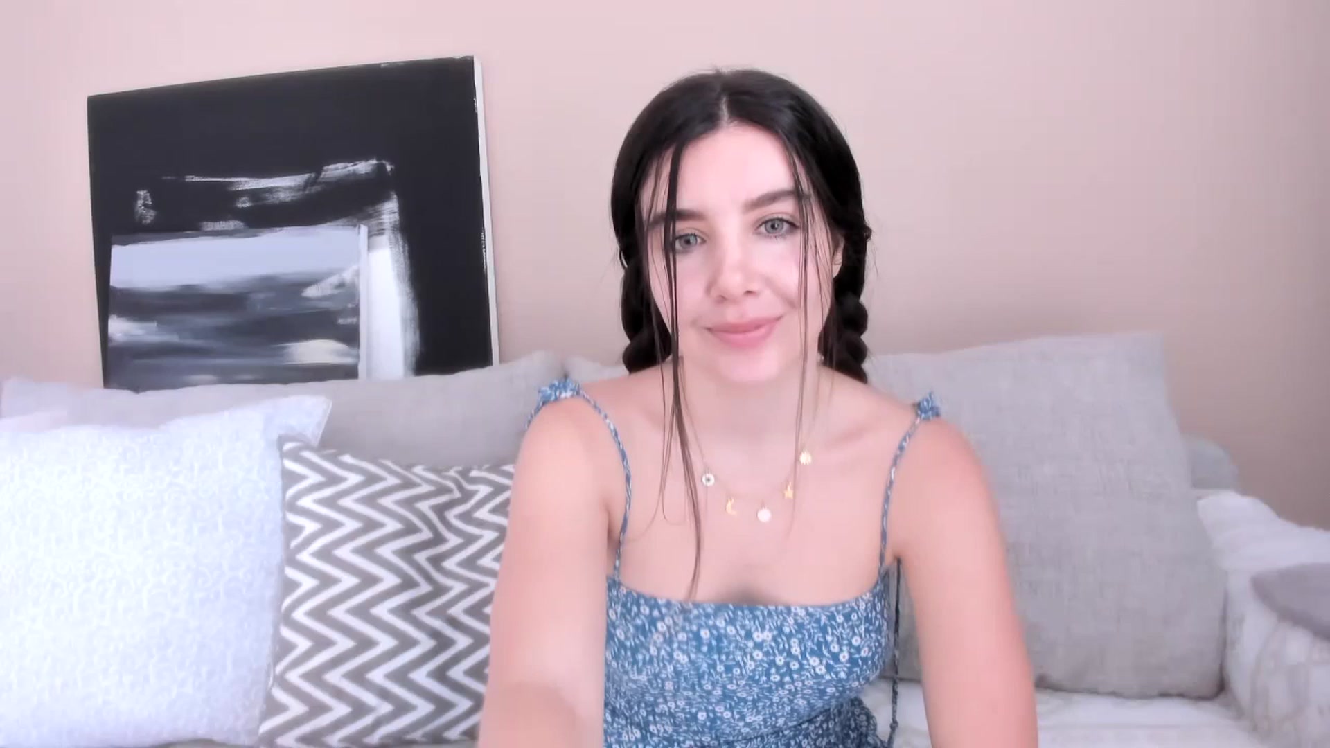 Gallery image thumbnail from LauraVega's myfreecams stream on, 11/02/2023, 15:51 image 11 of 20
