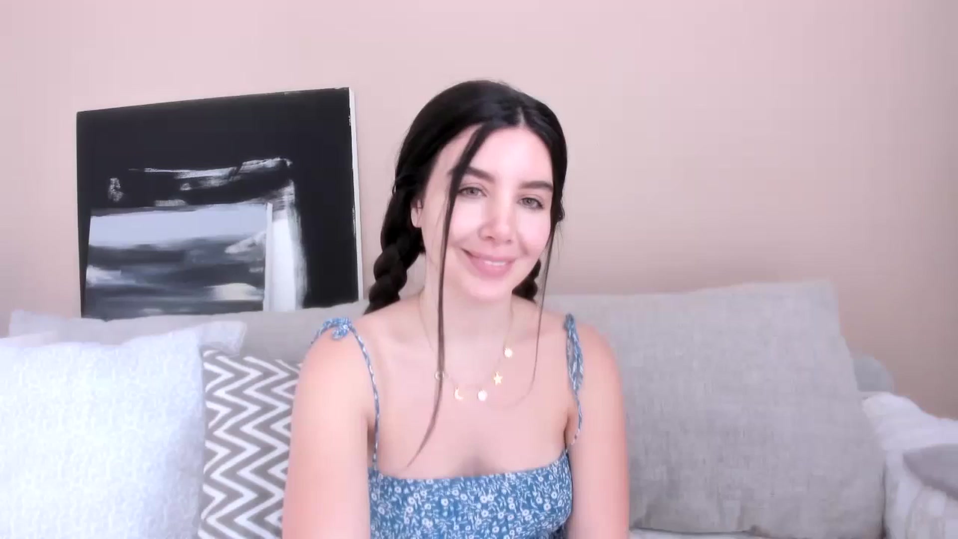 Gallery image thumbnail from LauraVega's myfreecams stream on, 11/02/2023, 15:51 image 1 of 20