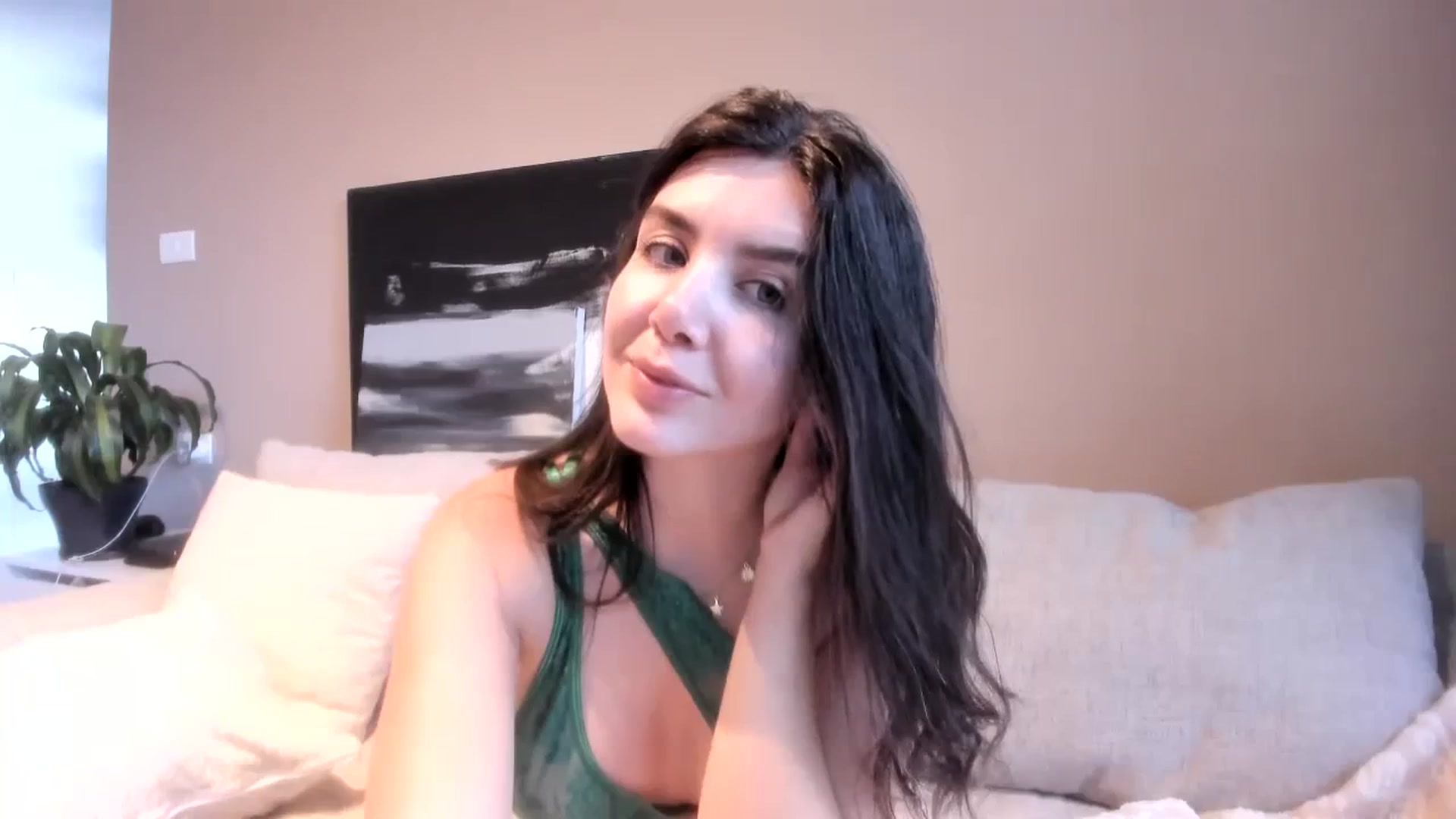 Gallery image thumbnail from LauraVega's myfreecams stream on, 11/08/2023, 22:18 image 11 of 20