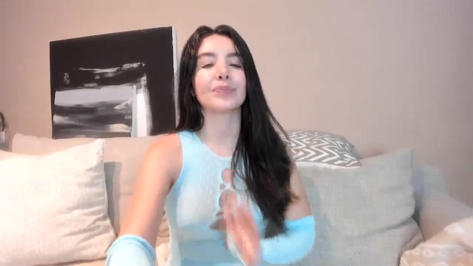 Gallery image thumbnail from LauraVega's myfreecams stream on, 11/10/2023, 02:02 image 19 of 20