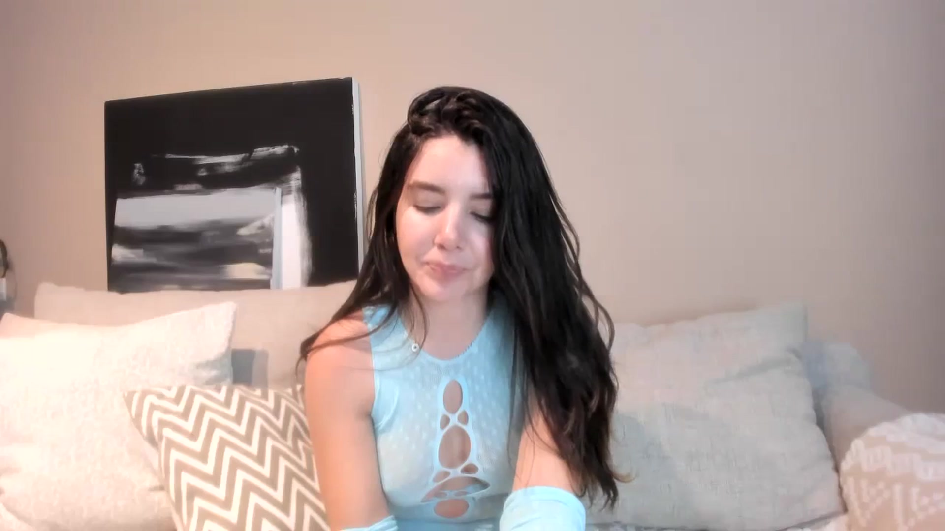 Gallery image thumbnail from LauraVega's myfreecams stream on, 11/10/2023, 02:02 image 5 of 20