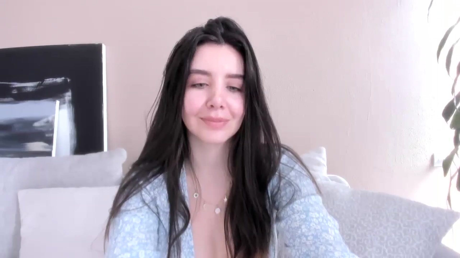 Gallery image thumbnail from LauraVega's myfreecams stream on, 11/12/2023, 15:59 image 4 of 20