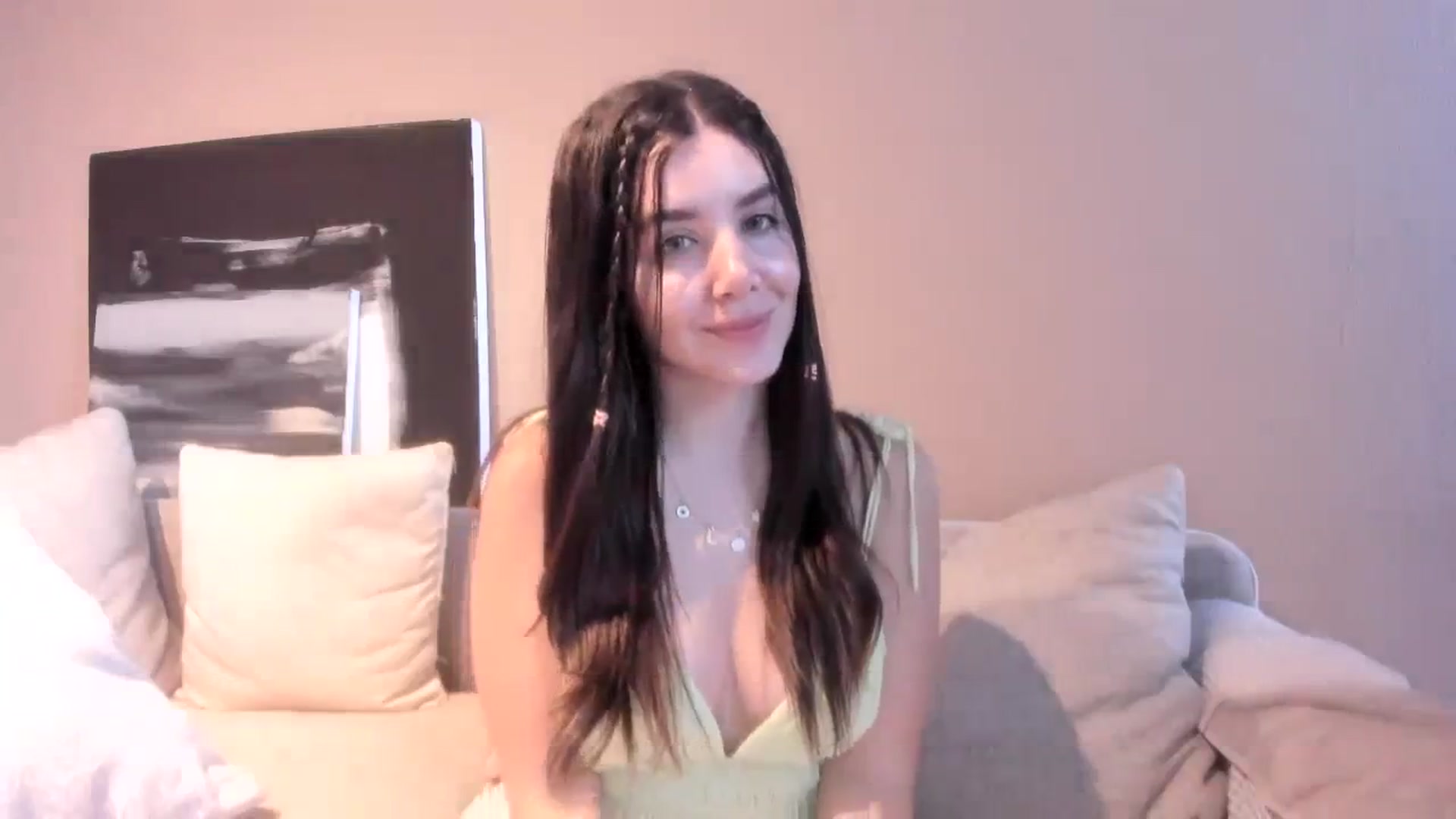Gallery image thumbnail from LauraVega's myfreecams stream on, 11/13/2023, 22:45 image 5 of 20
