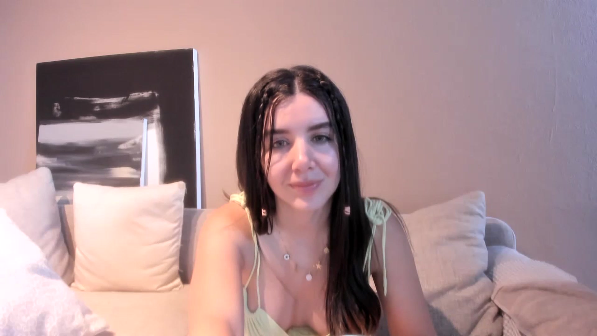 Gallery image thumbnail from LauraVega's myfreecams stream on, 11/13/2023, 22:45 image 4 of 20