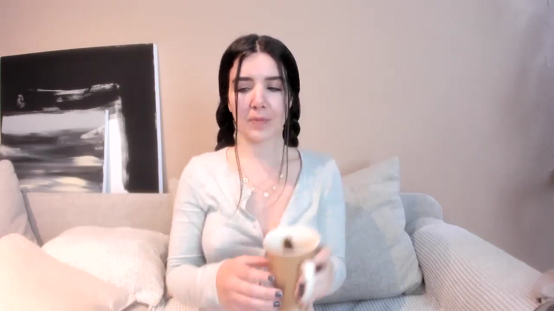 Gallery image thumbnail from LauraVega's myfreecams stream on, 11/16/2023, 22:03 image 6 of 20