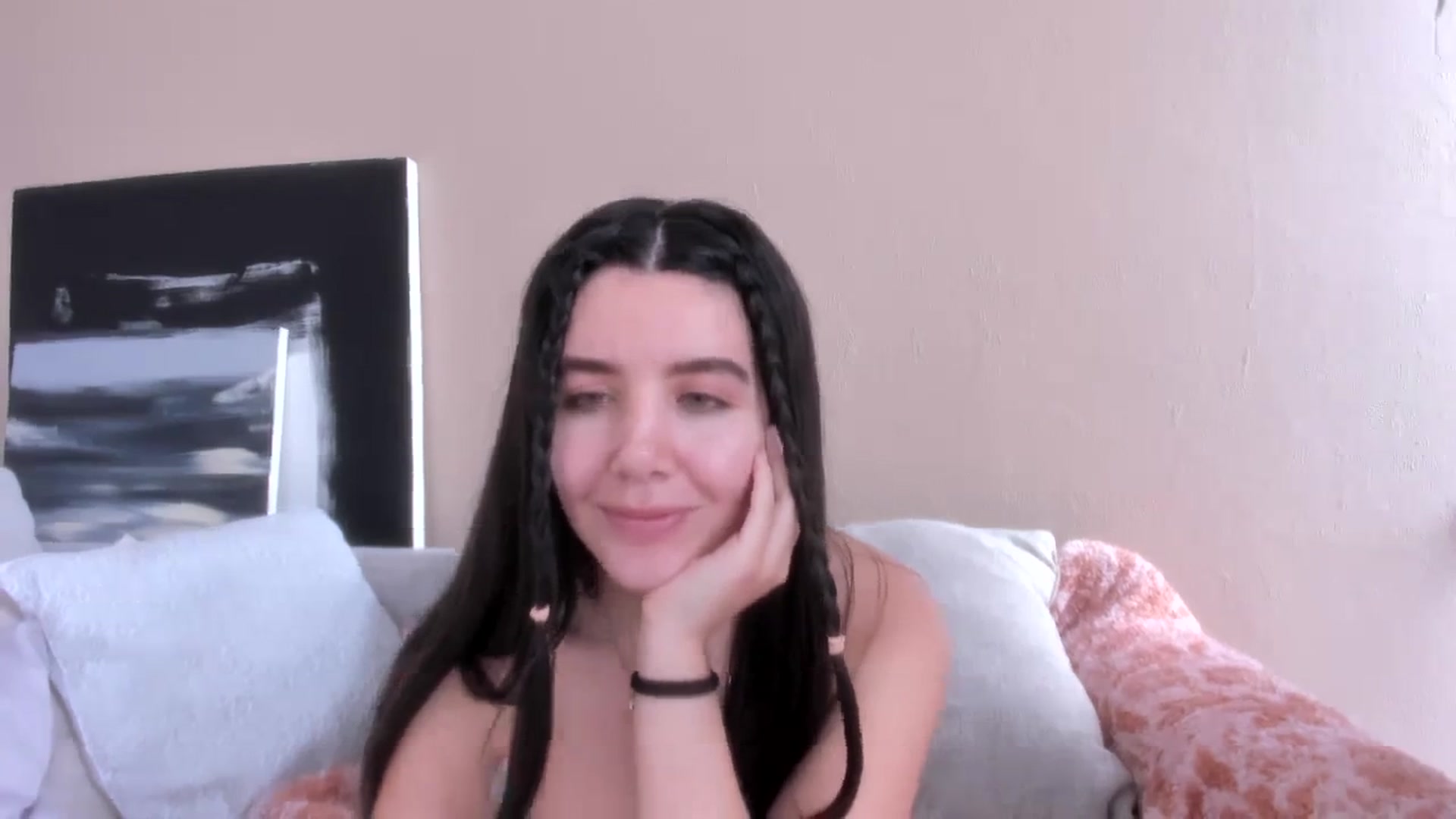 Gallery image thumbnail from LauraVega's myfreecams stream on, 11/25/2023, 15:37 image 19 of 20