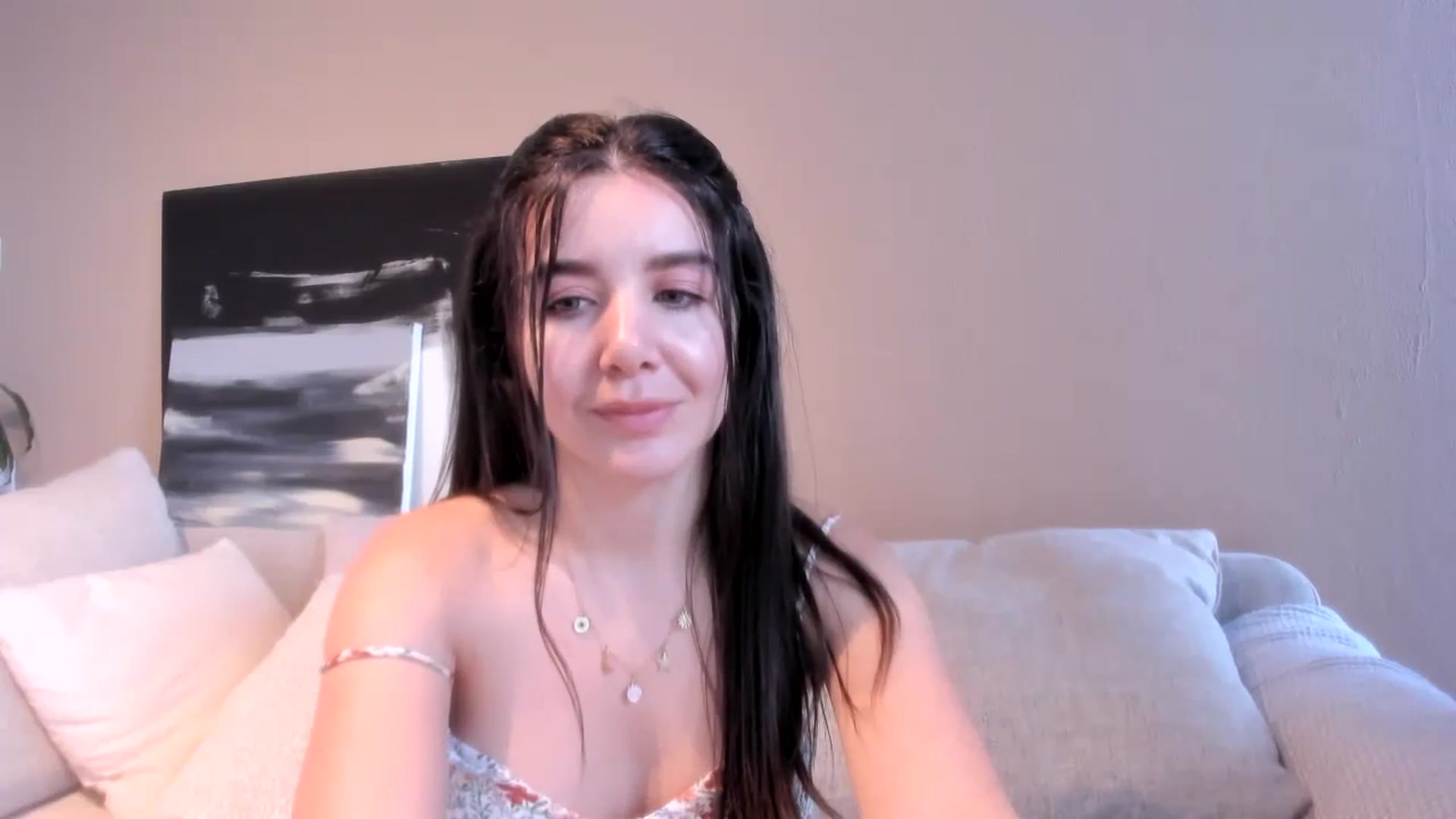 Gallery image thumbnail from LauraVega's myfreecams stream on, 12/03/2023, 22:28 image 2 of 20