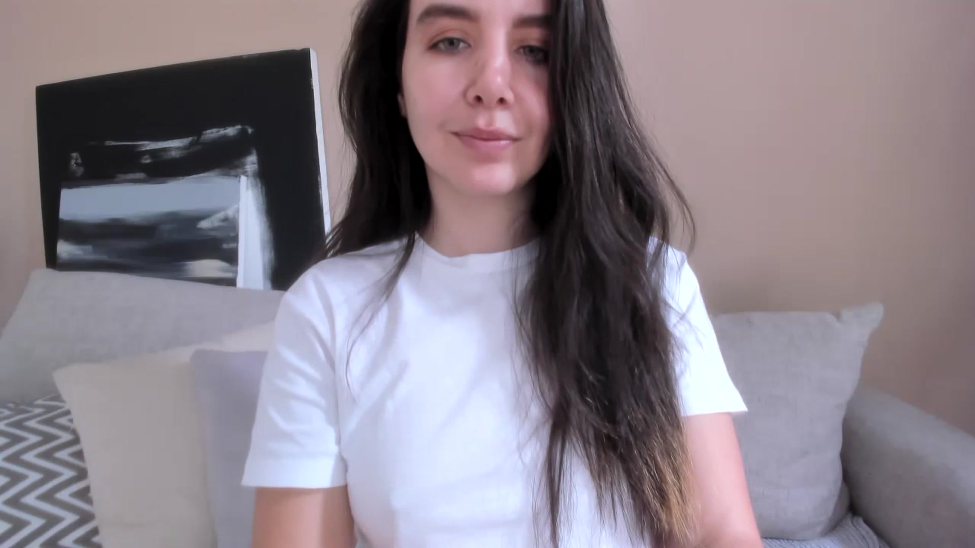 Gallery image thumbnail from LauraVega's myfreecams stream on, 12/25/2023, 16:22 image 12 of 20