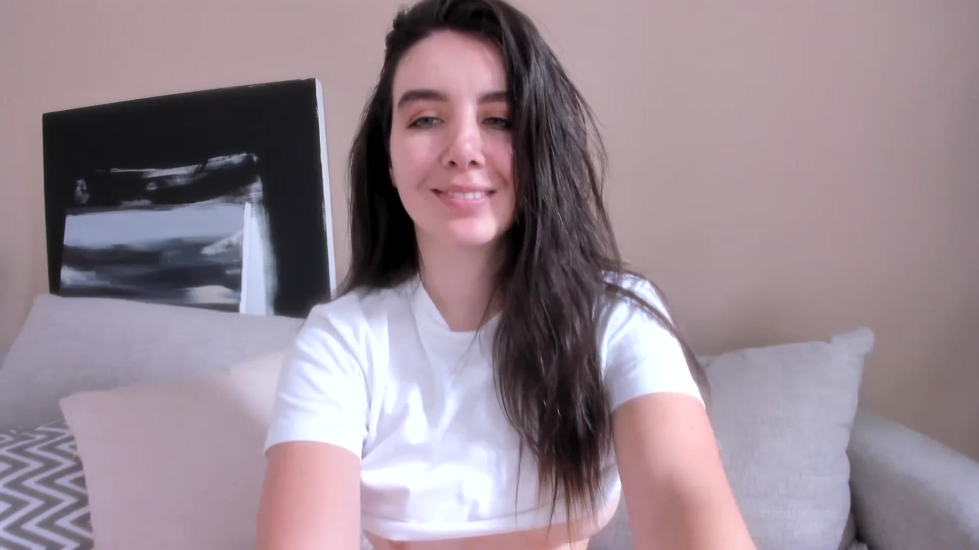Gallery image thumbnail from LauraVega's myfreecams stream on, 12/25/2023, 16:22 image 13 of 20