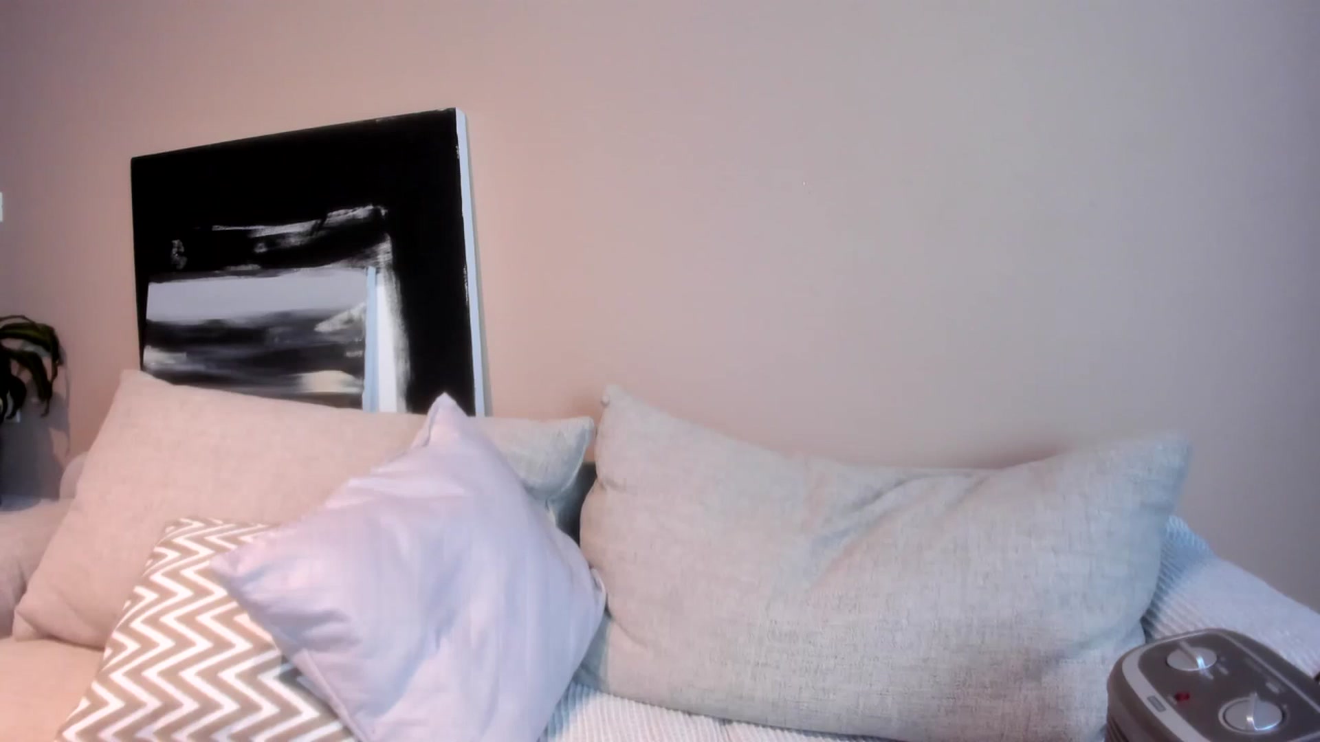 Gallery image thumbnail from LauraVega's myfreecams stream on, 01/01/2024, 23:04 image 20 of 20