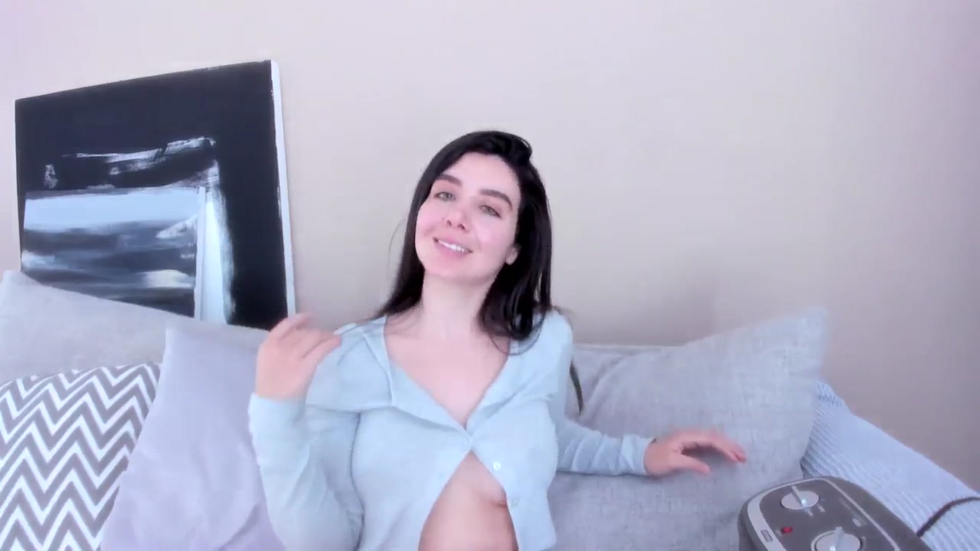 Gallery image thumbnail from LauraVega's myfreecams stream on, 01/02/2024, 16:30 image 12 of 20