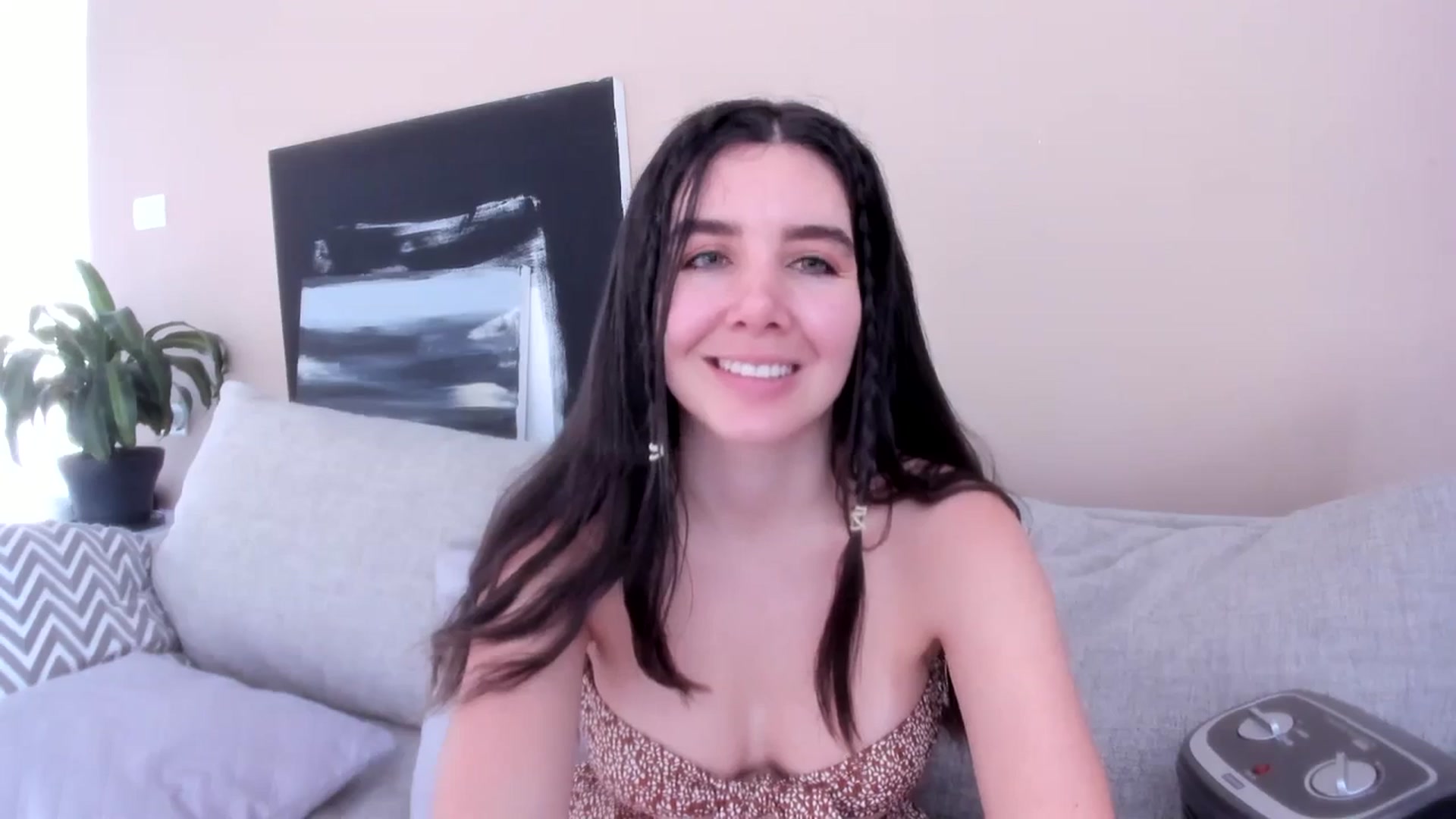 Gallery image thumbnail from LauraVega's myfreecams stream on, 01/04/2024, 16:44 image 15 of 20