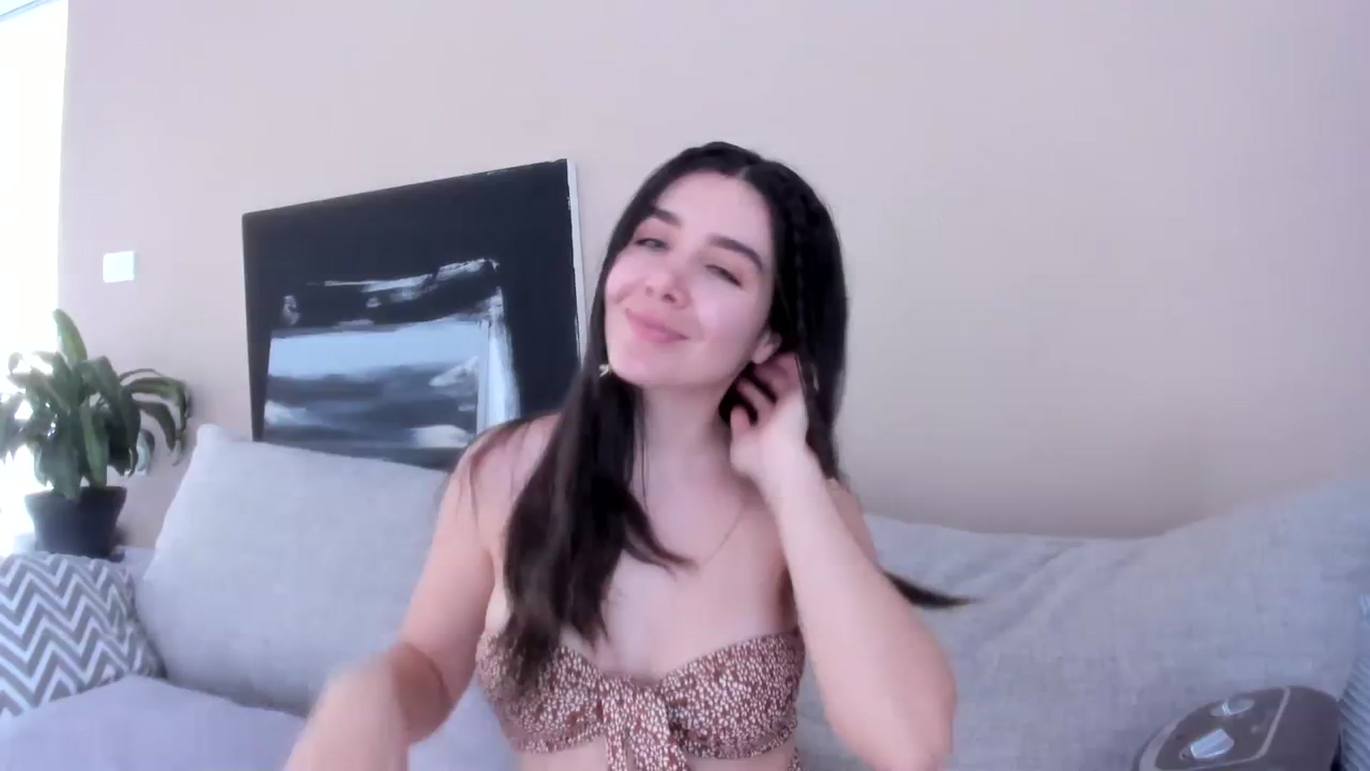 Gallery image thumbnail from LauraVega's myfreecams stream on, 01/04/2024, 17:01 image 11 of 20