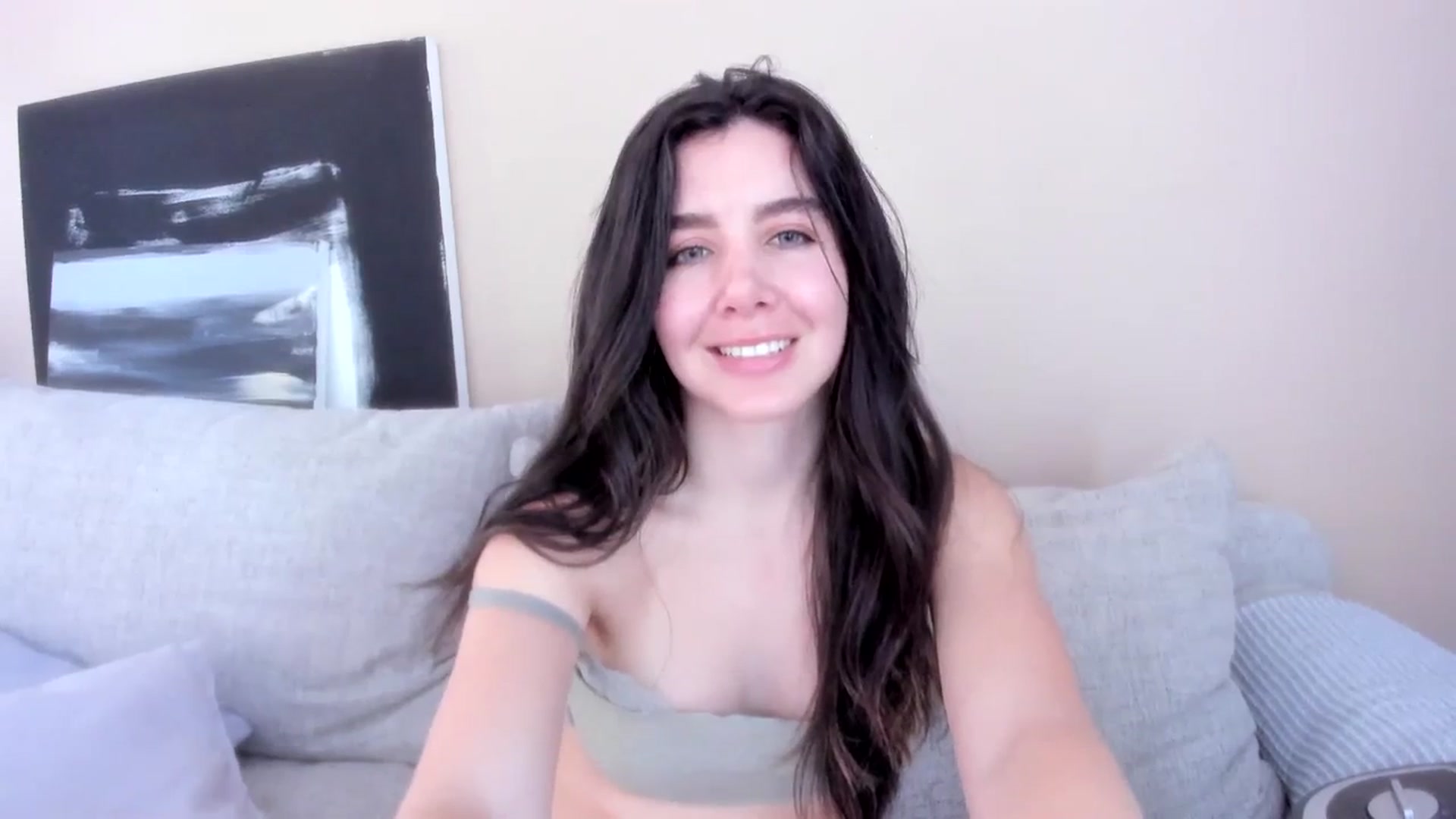 Gallery image thumbnail from LauraVega's myfreecams stream on, 01/07/2024, 17:51 image 14 of 20