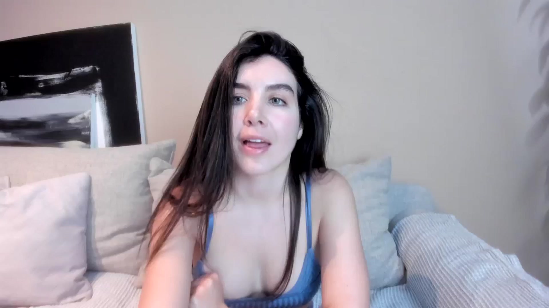Gallery image thumbnail from LauraVega's myfreecams stream on, 01/09/2024, 23:20 image 15 of 20